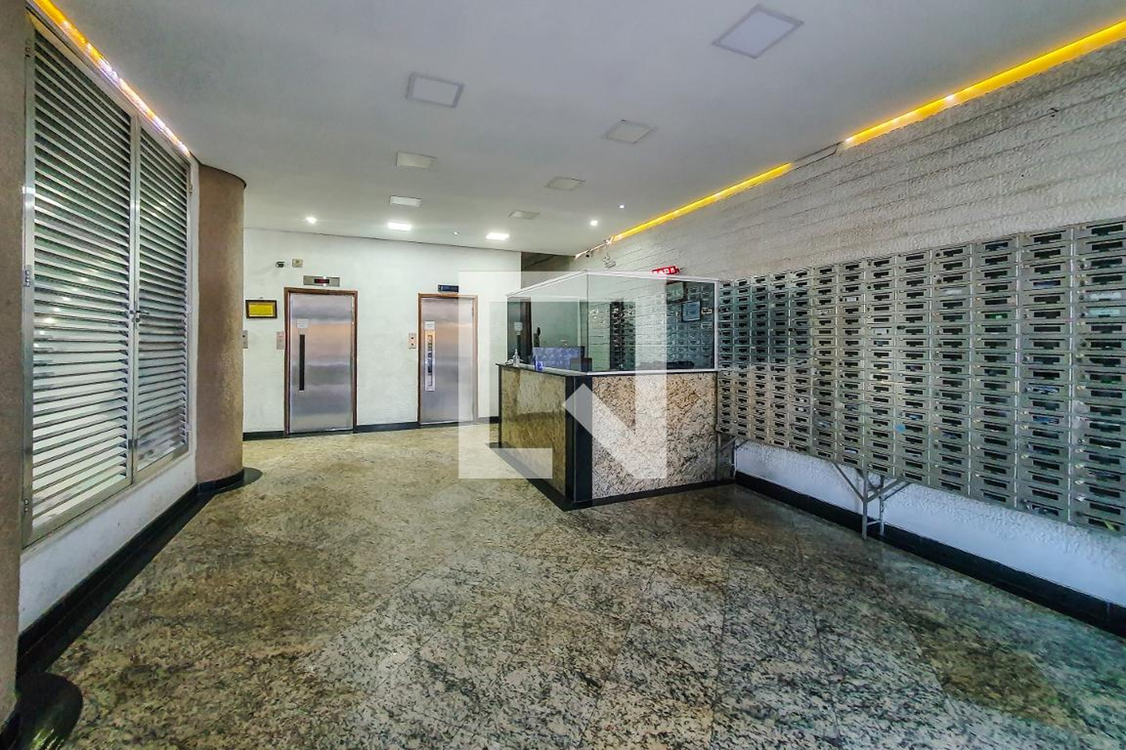 hall - Explanada