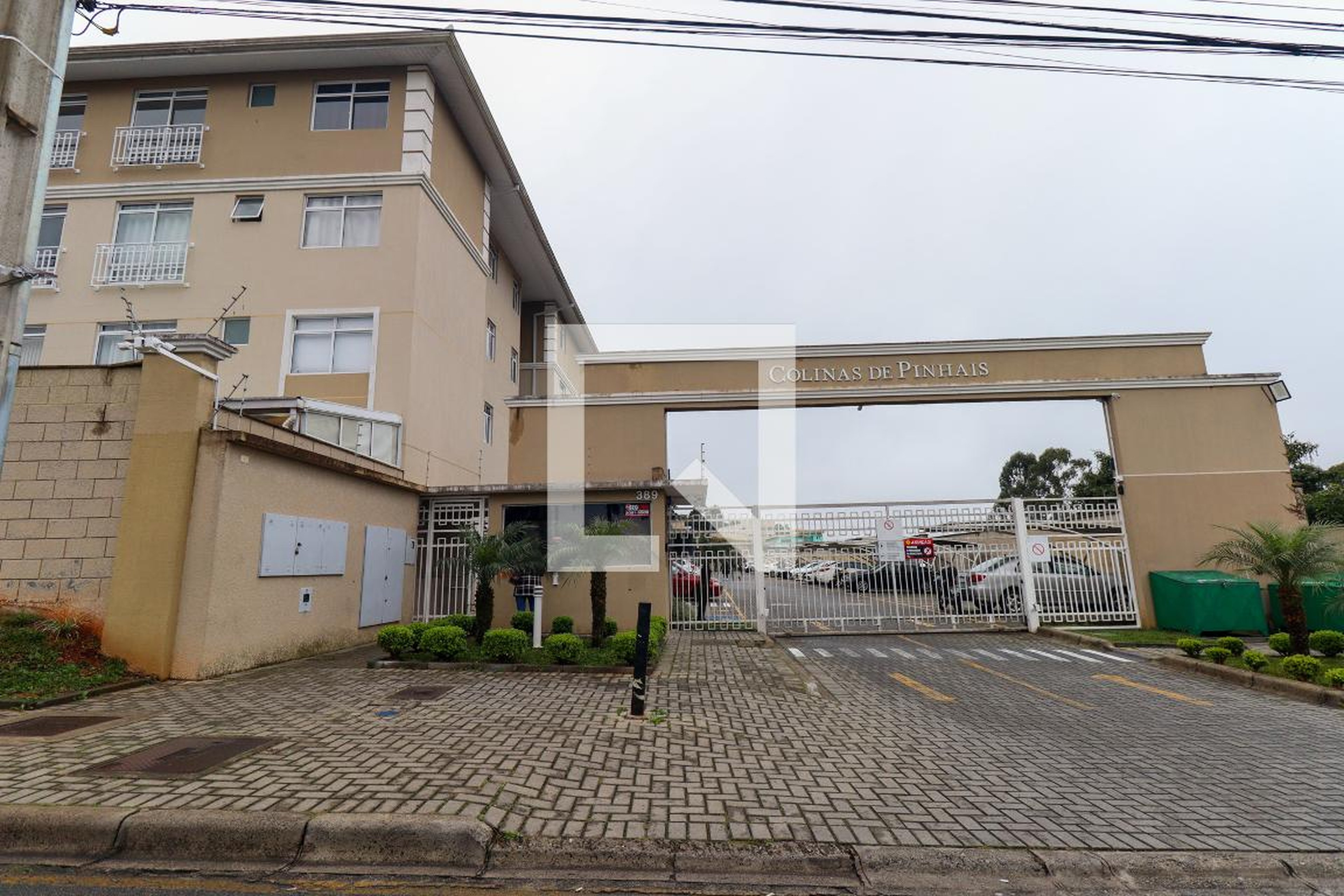 Fachada do Condomínio Condomínio Colinas de Pinhais