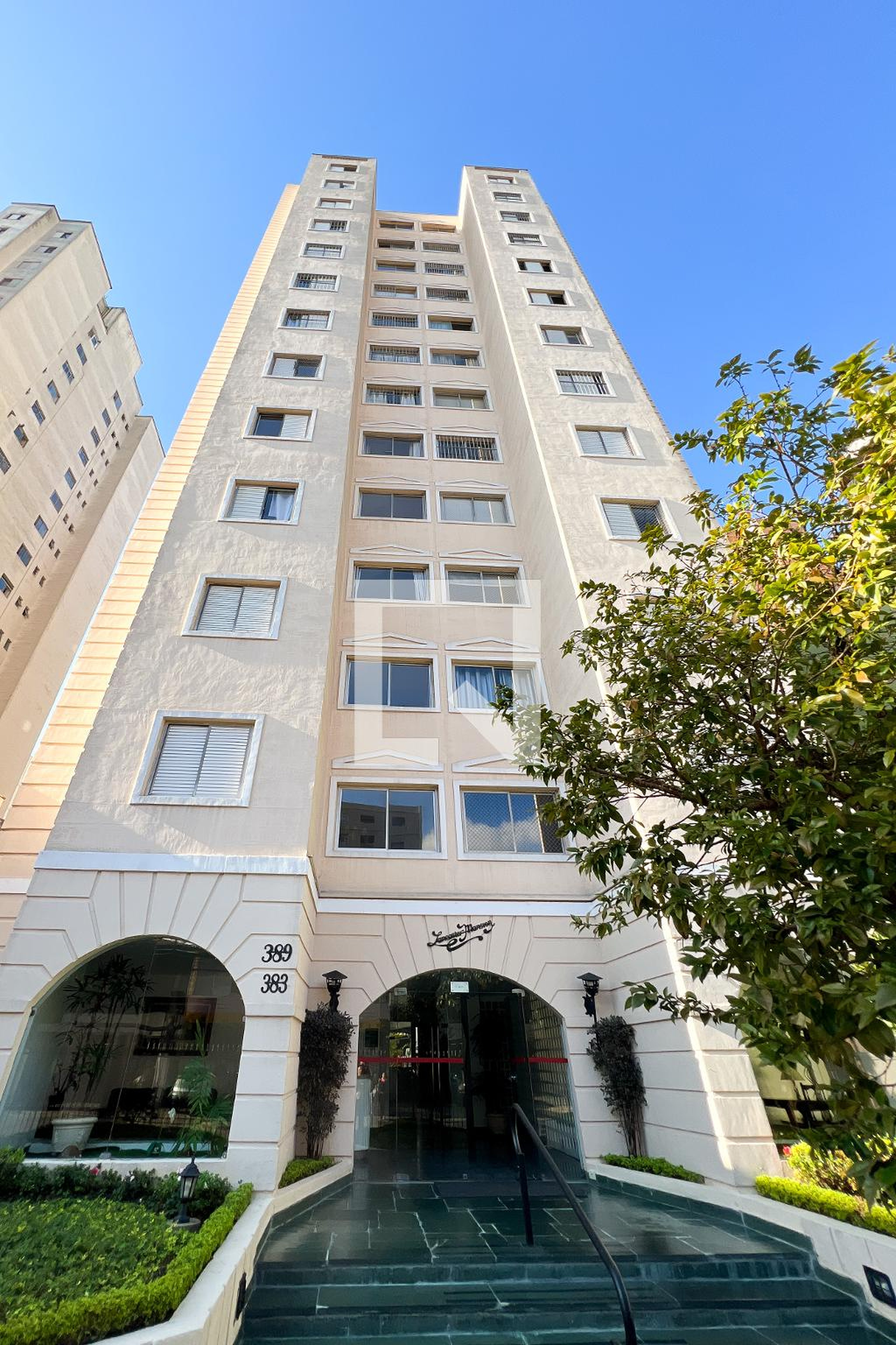 Fachada Condomínio Lancaster Mansion