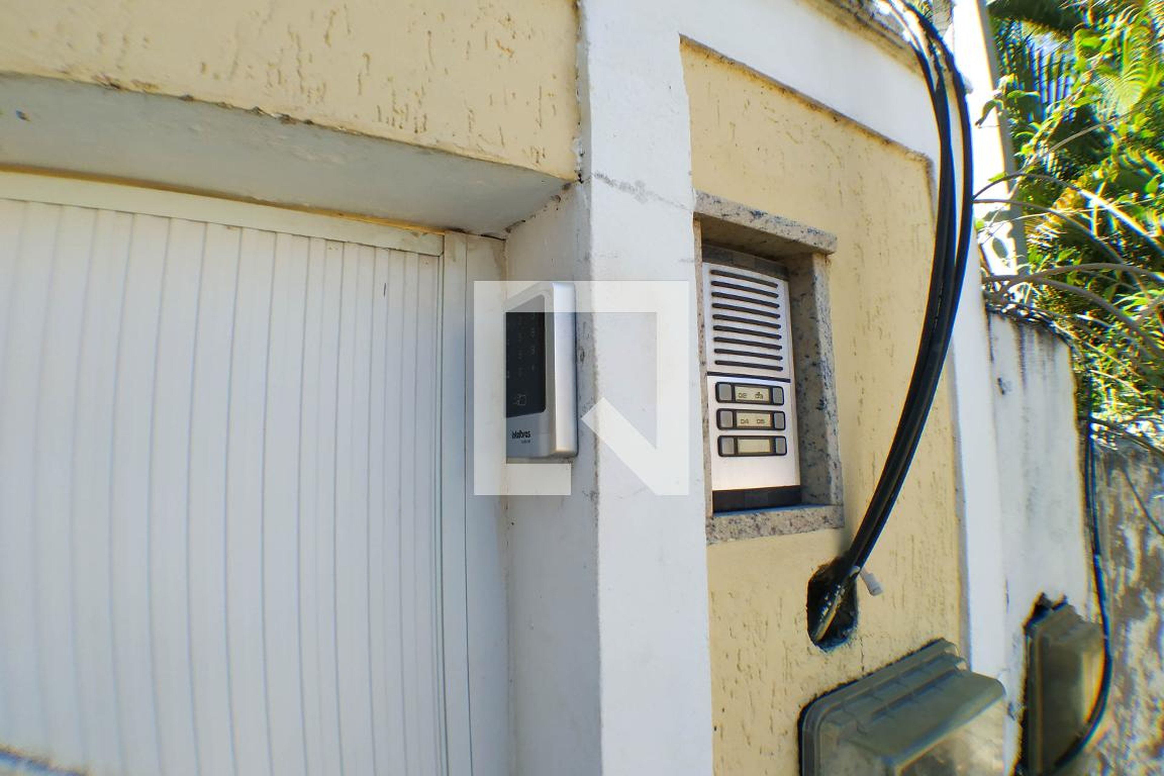 Fachada Condomínio em Rua Doutor Cássio Rother do Amaral, 198