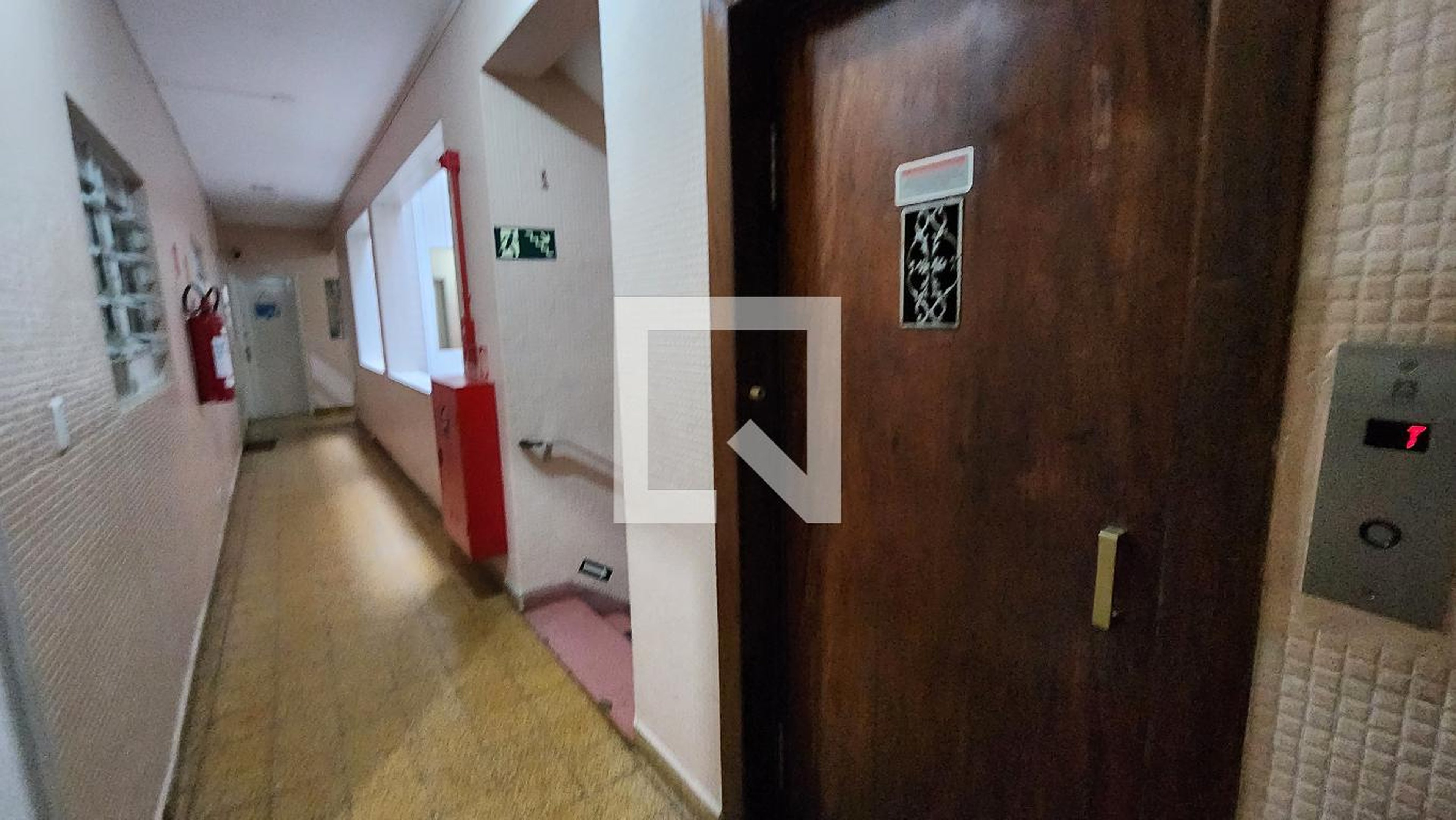 ELEVADOR - Edifício Arlete