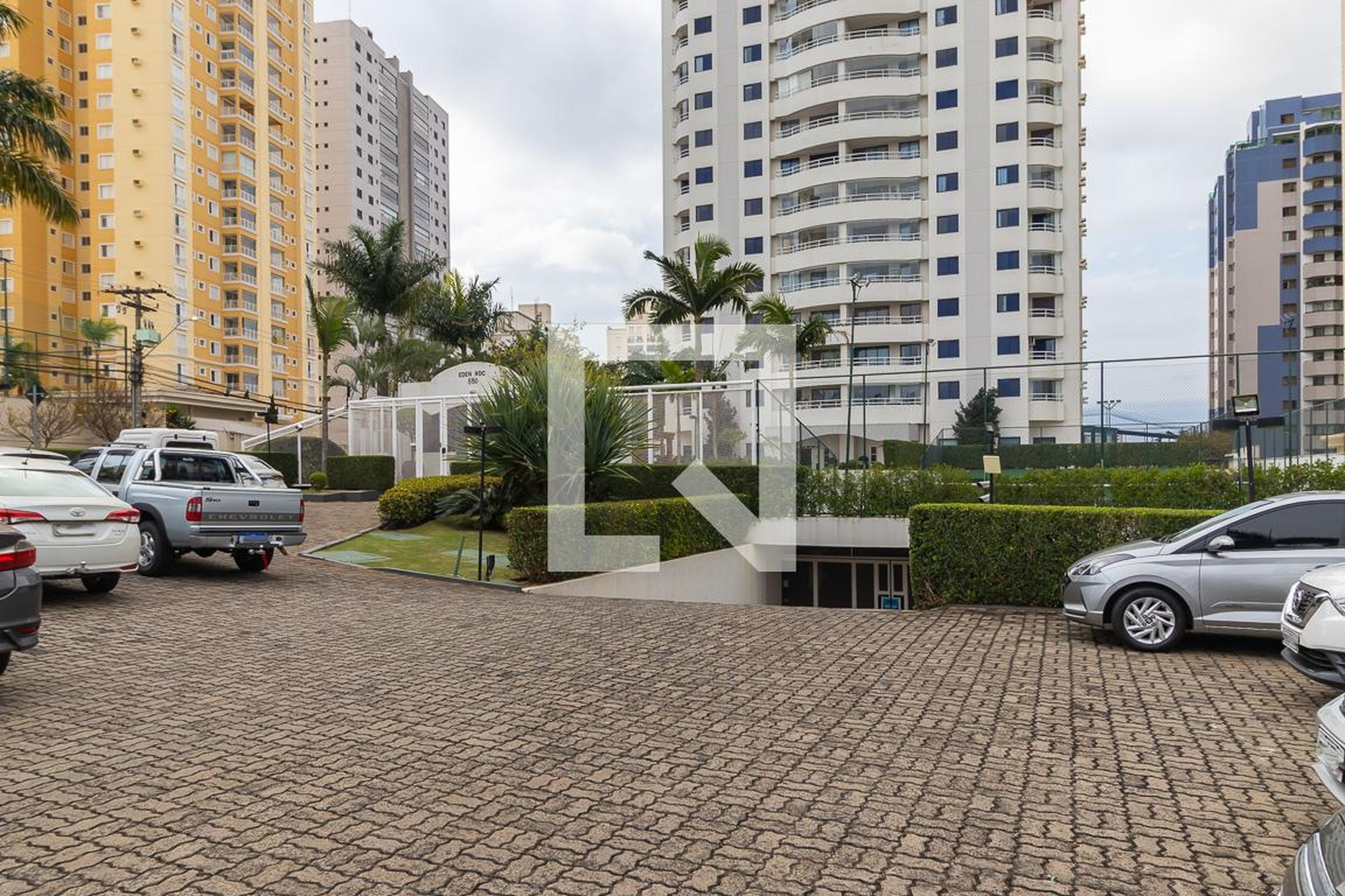 Fachada Condomínio Eden Roc