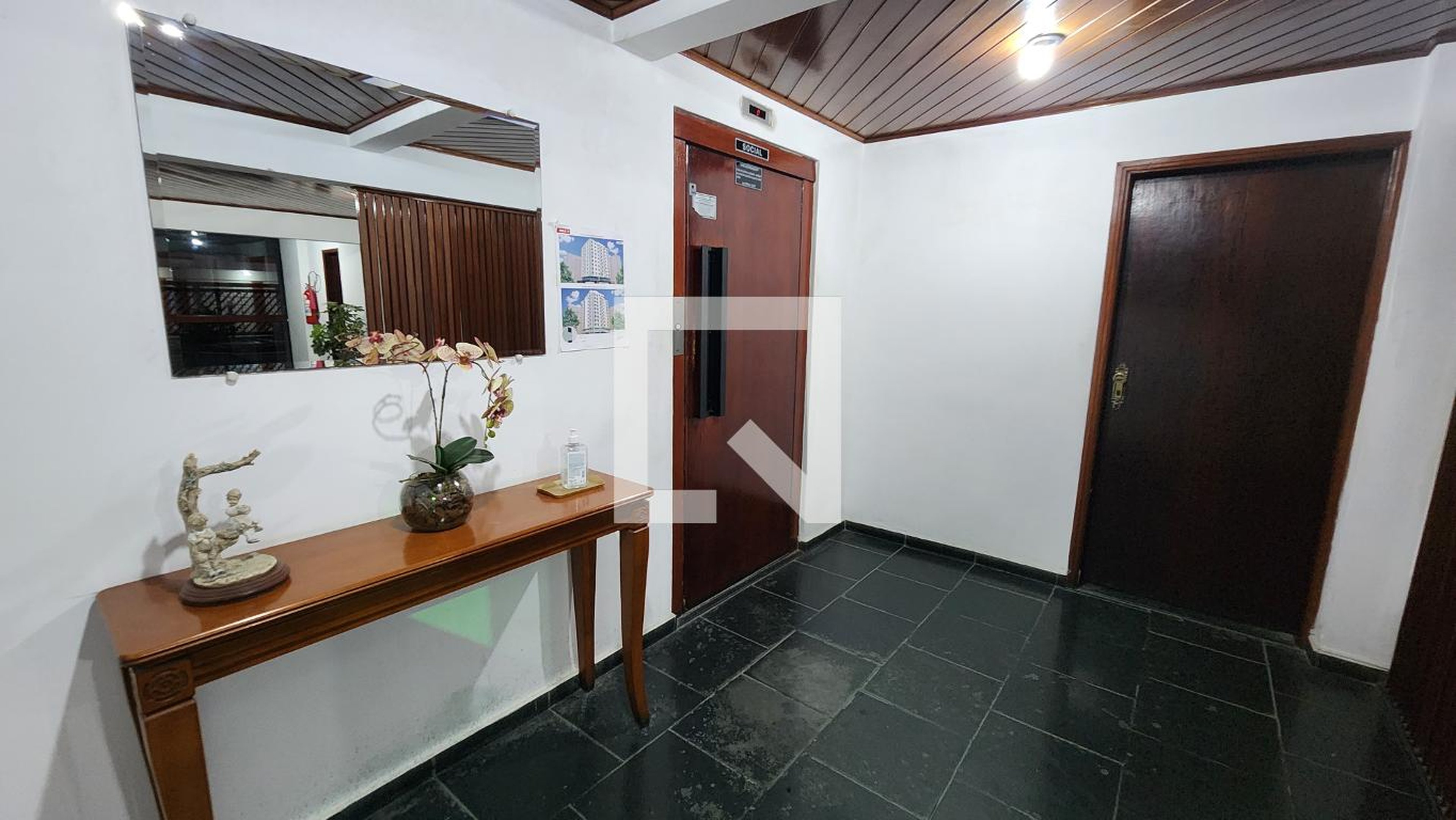 Hall de entrada - Jardim Flamboyant
