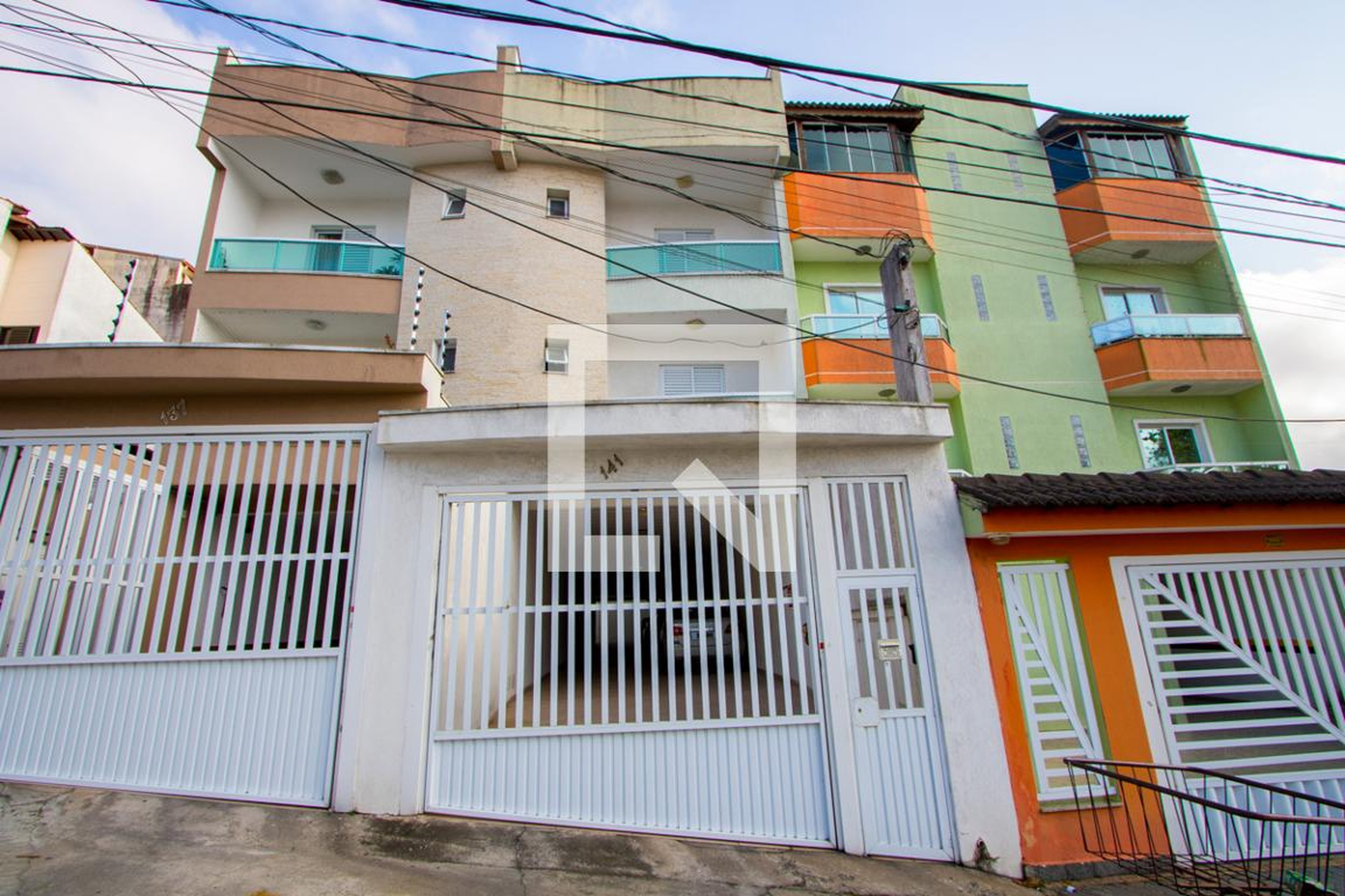 Fachada Condomínio em Rua Caiapós, 141