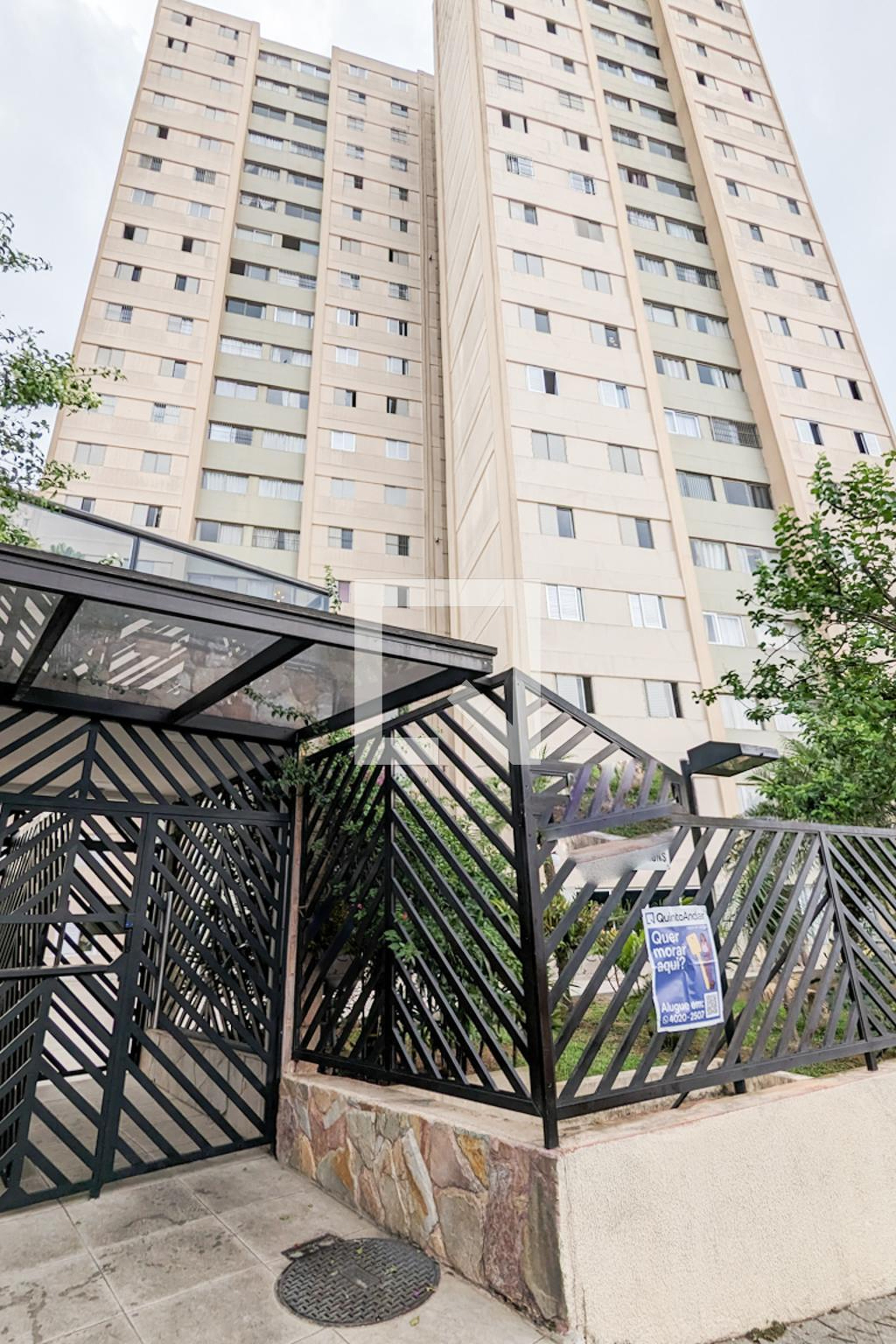 Fachada Condomínio em Avenida Moinho Fabrini, 562