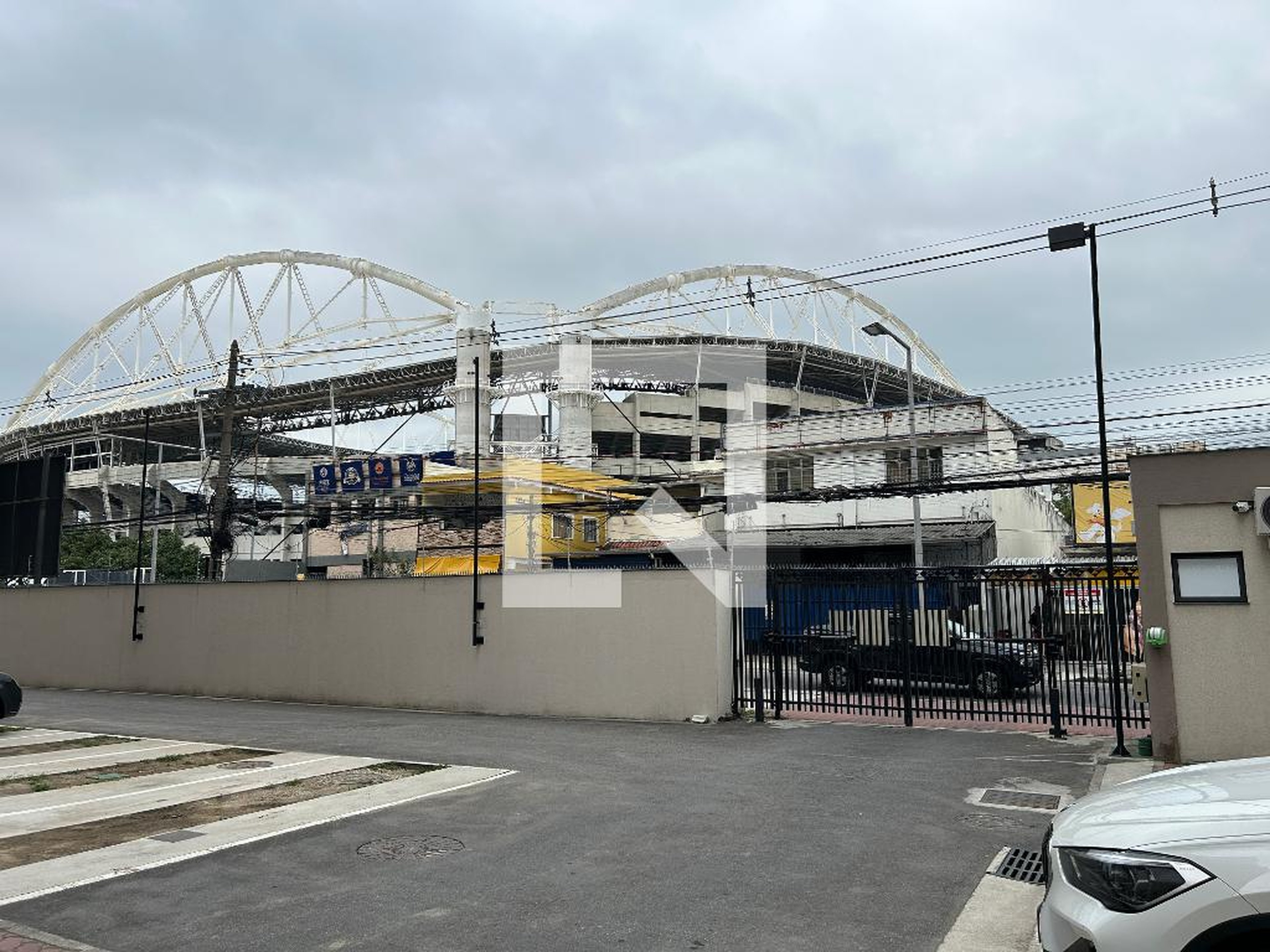 Portaria Condomínio em Rua das Oficinas Jornalista Luiz Mendes, 1