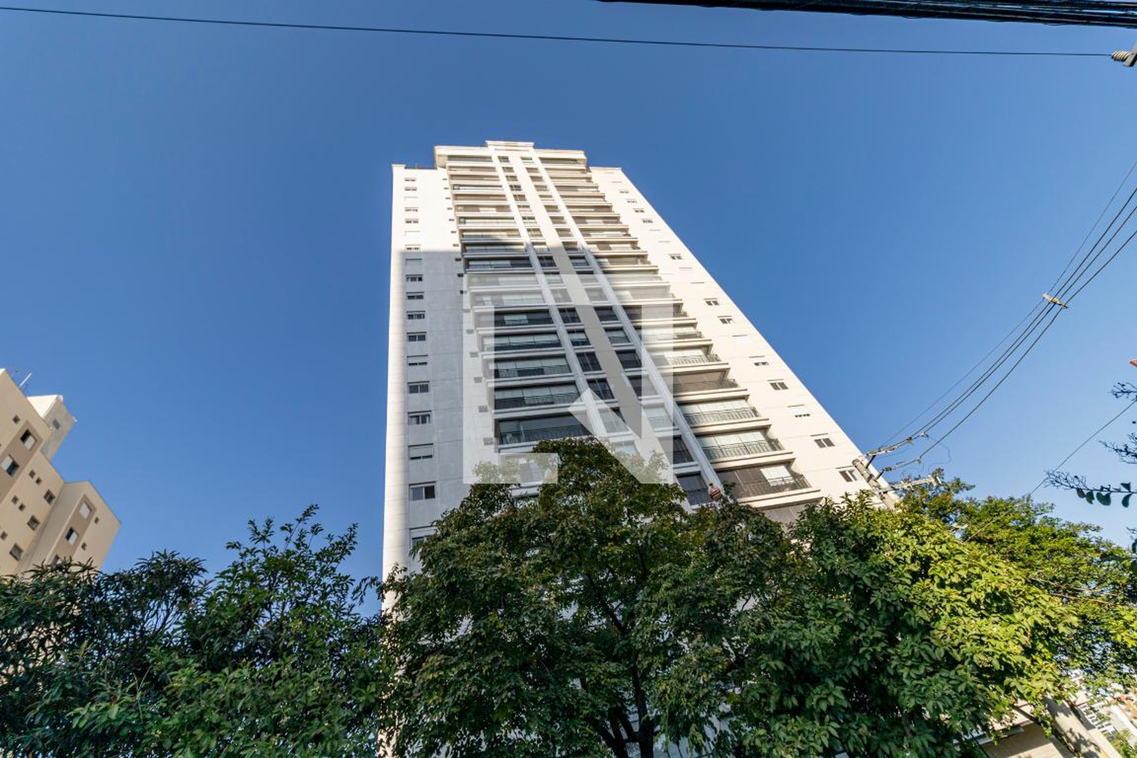 Fachada do Condomínio Condomínio Meridiano Home Club