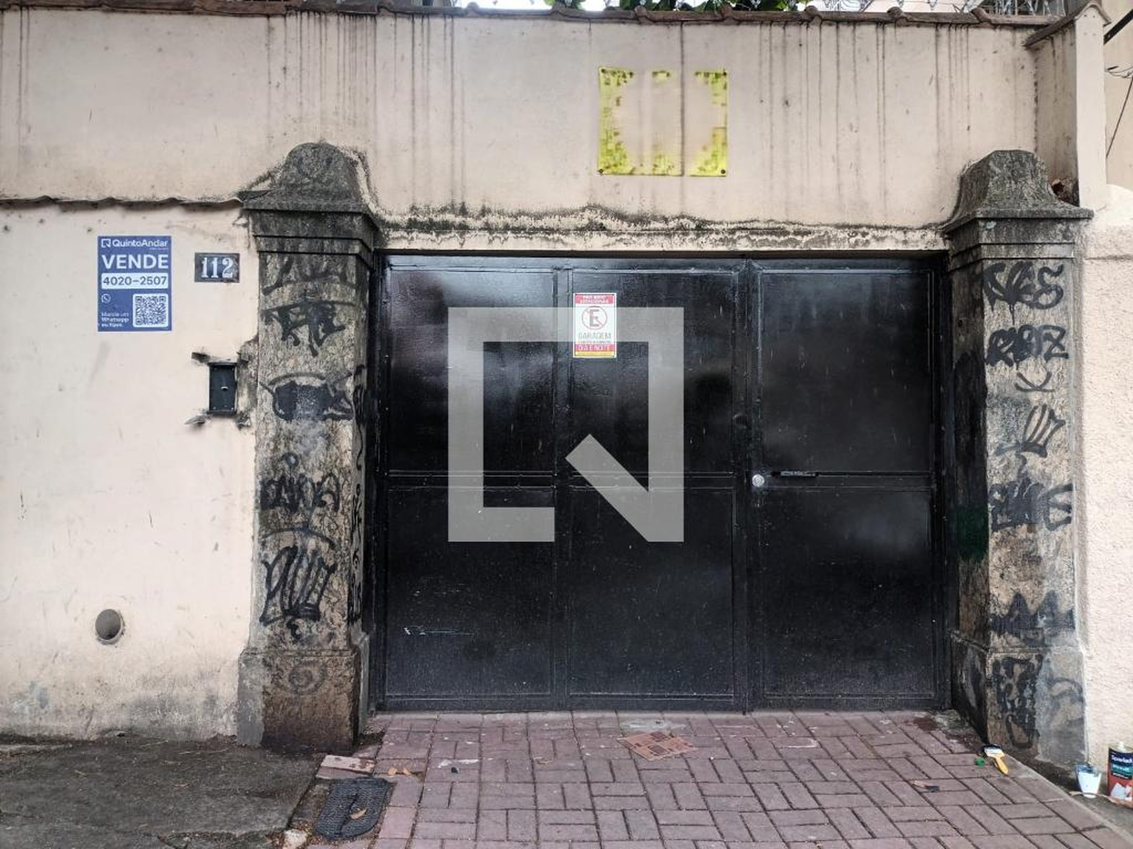 Fachada Condomínio em Rua Frei Fabiano, 112