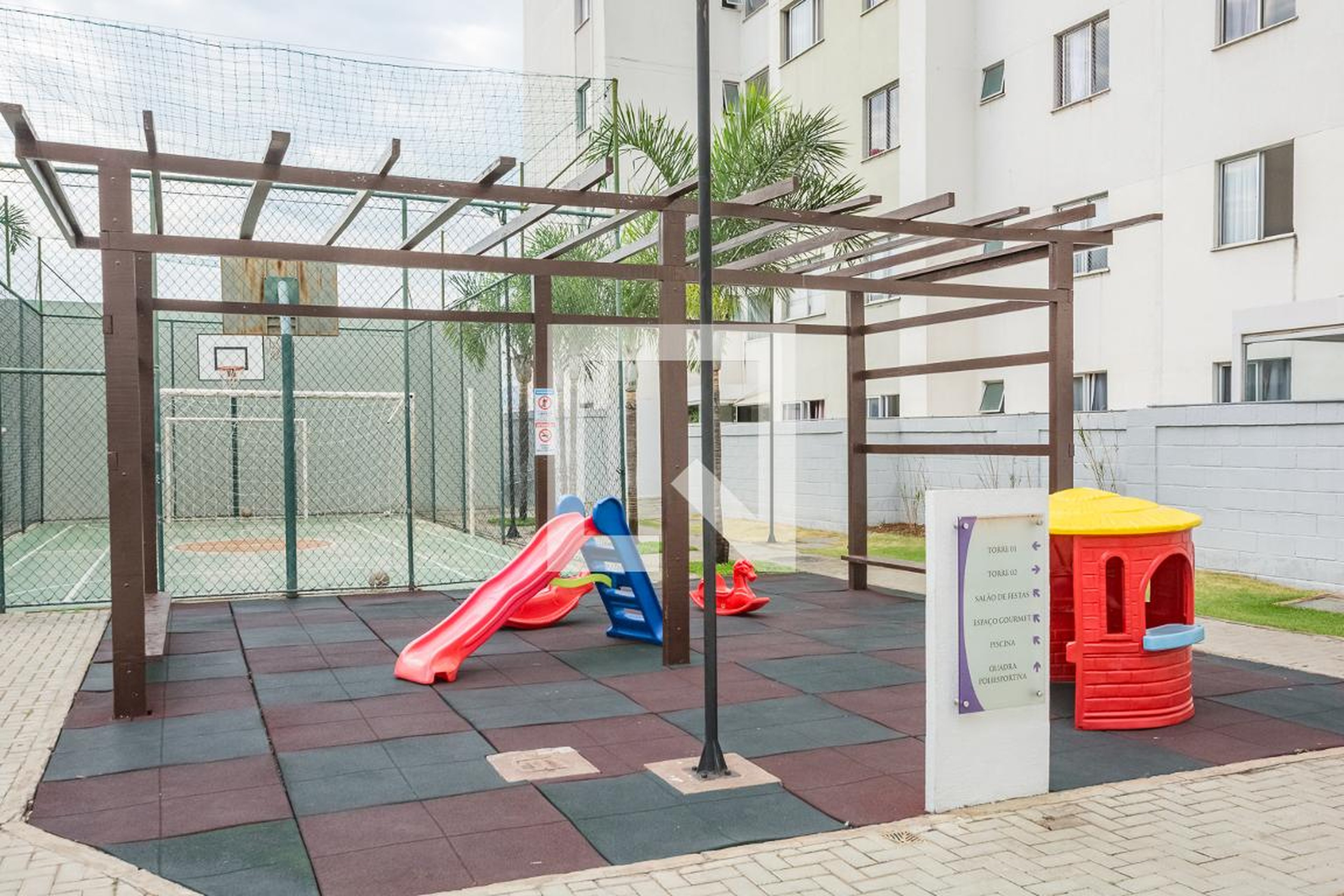 Playground - Edifício Monterey
