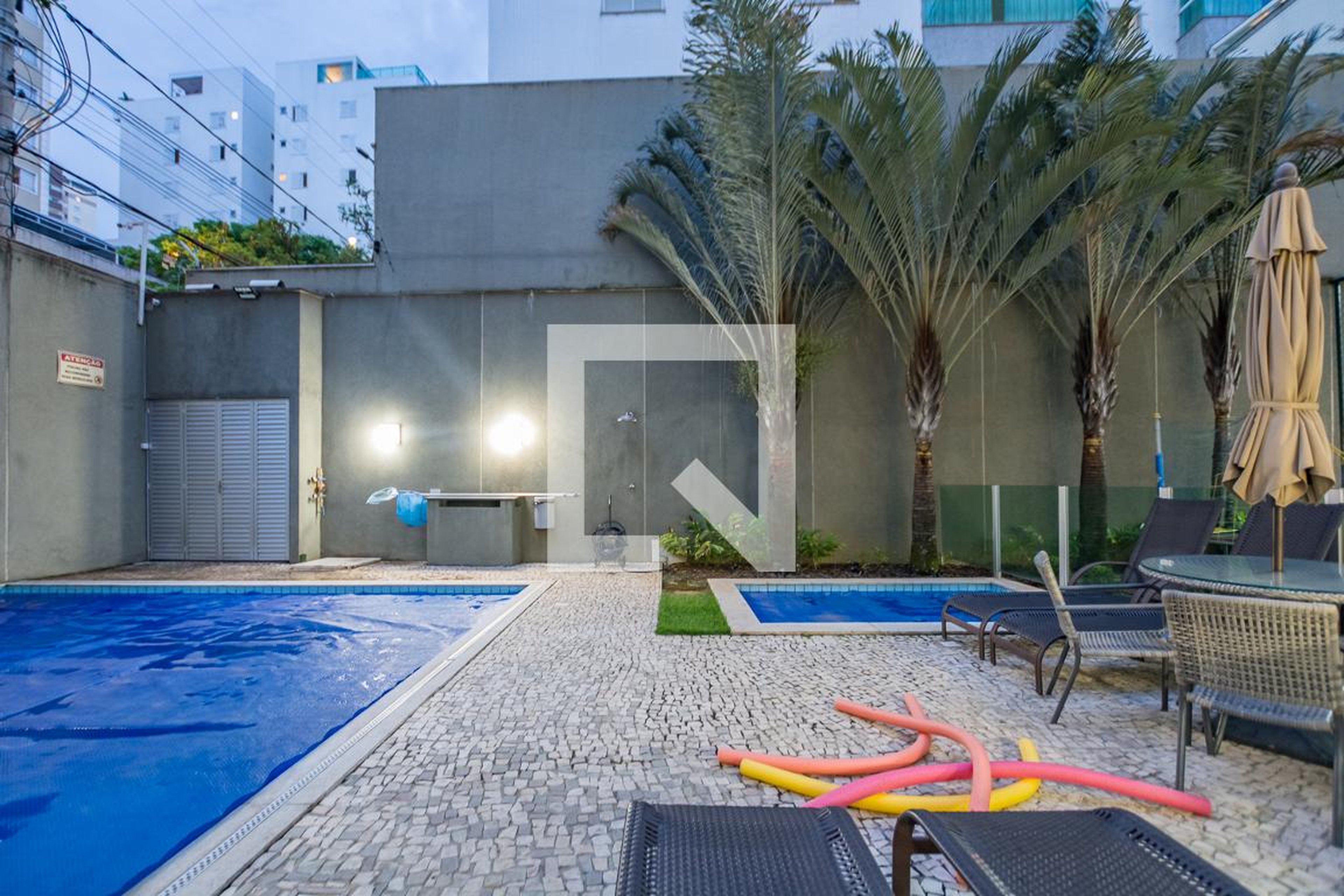 Piscina - Edifício Naples