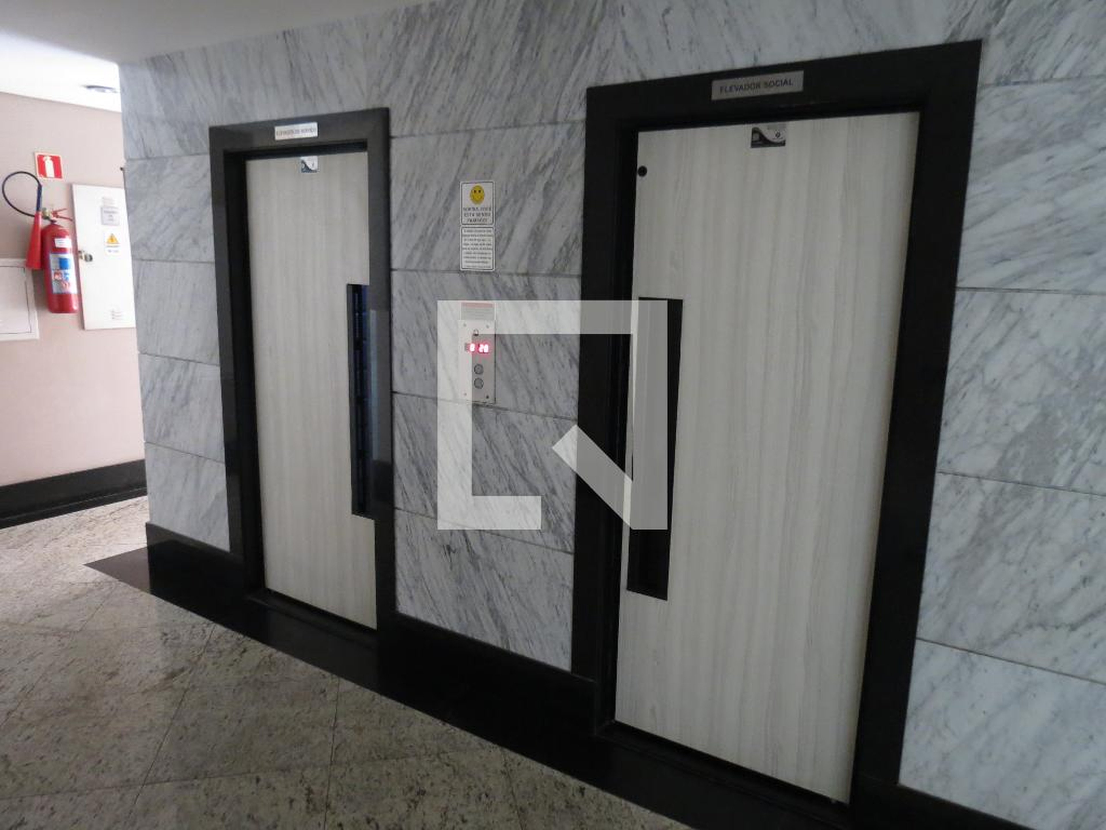 Elevador - PARQUE DOS PASSAROS