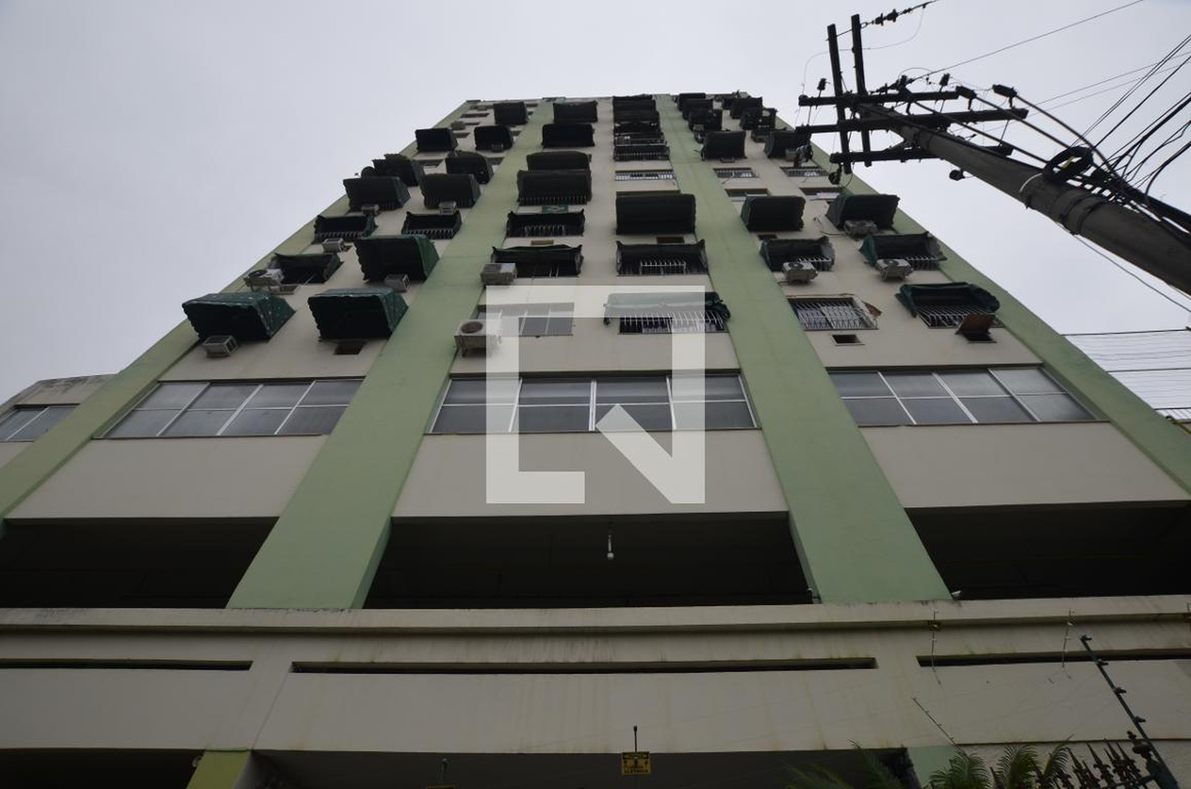 Fachada Condomínio em Praça Lopes da Cunha, 113
