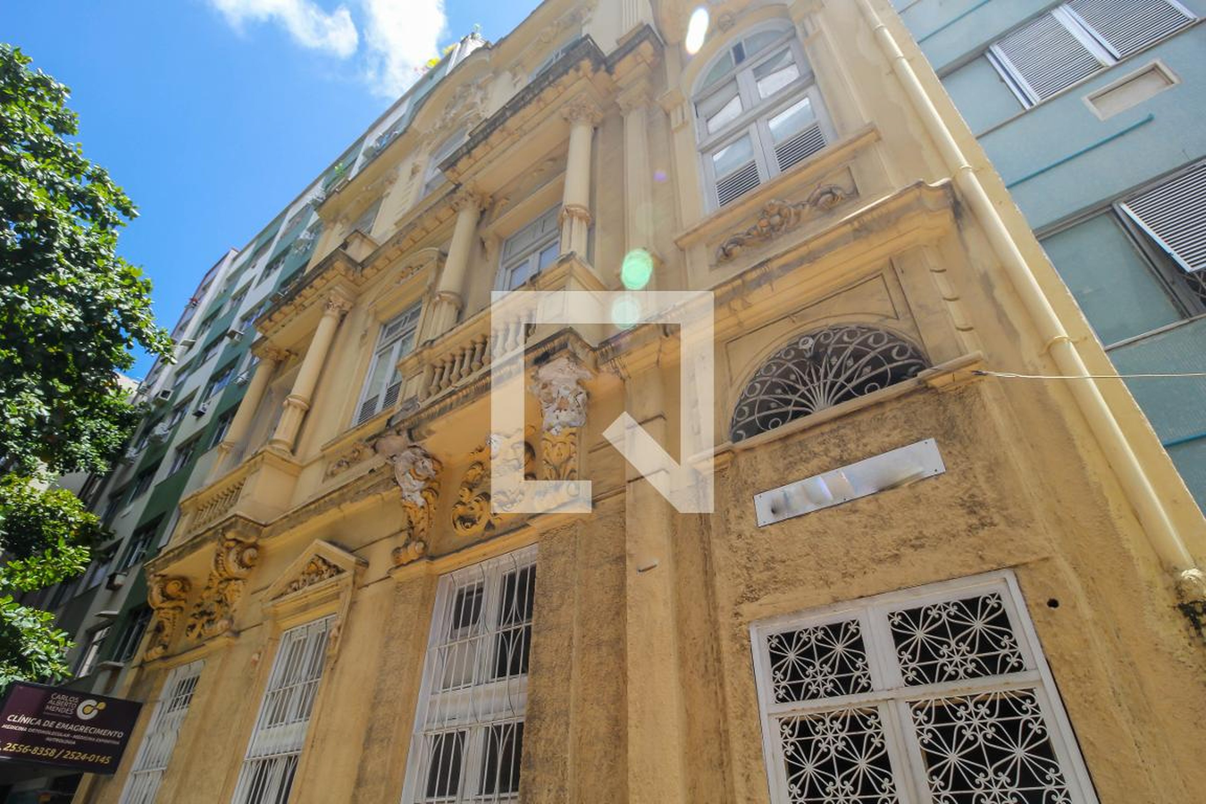 Fachada do Prédio Condomínio em Rua Correia Dutra, 65