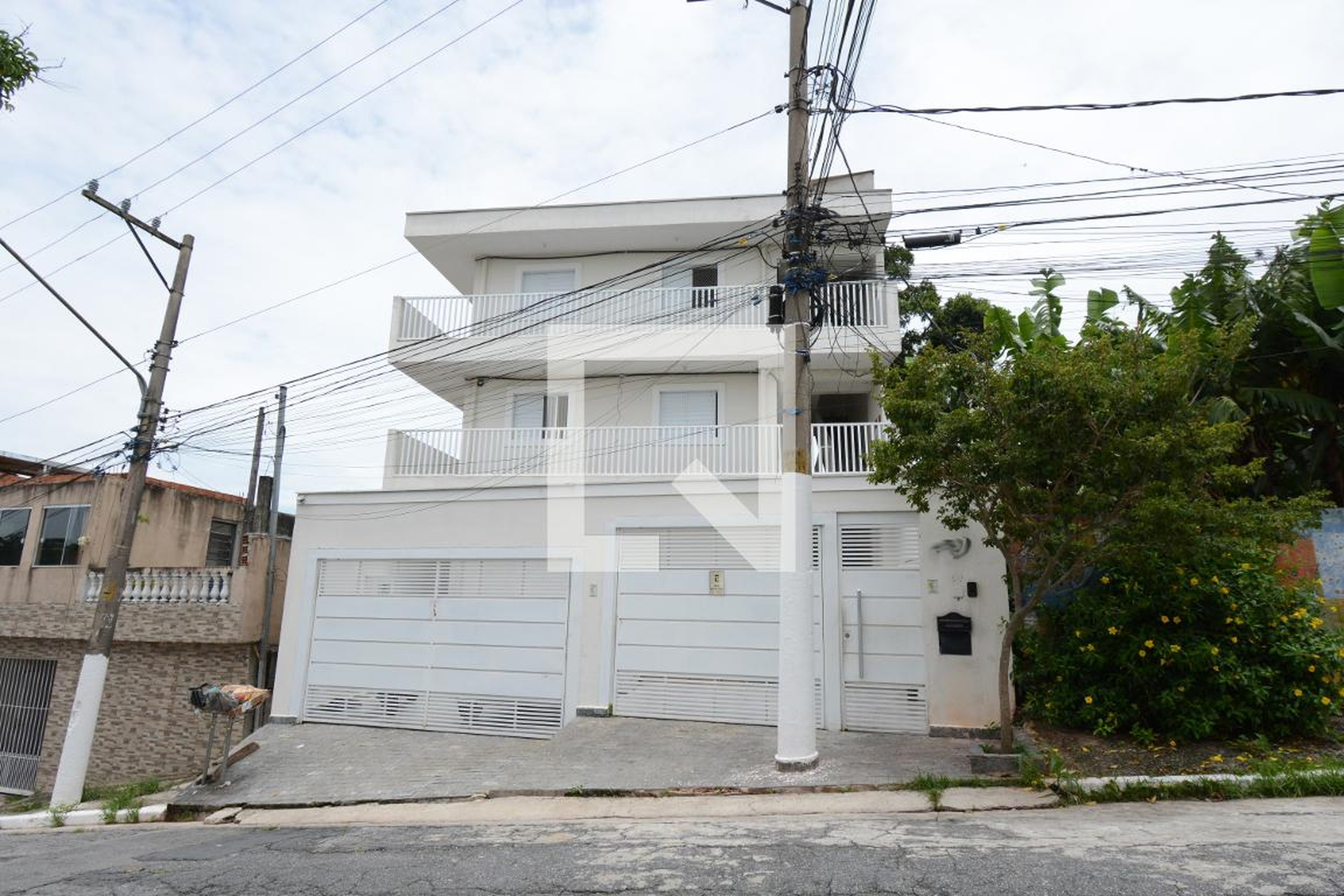 Fachada Condomínio em Rua Padre Rodrigues Fernandes, 512