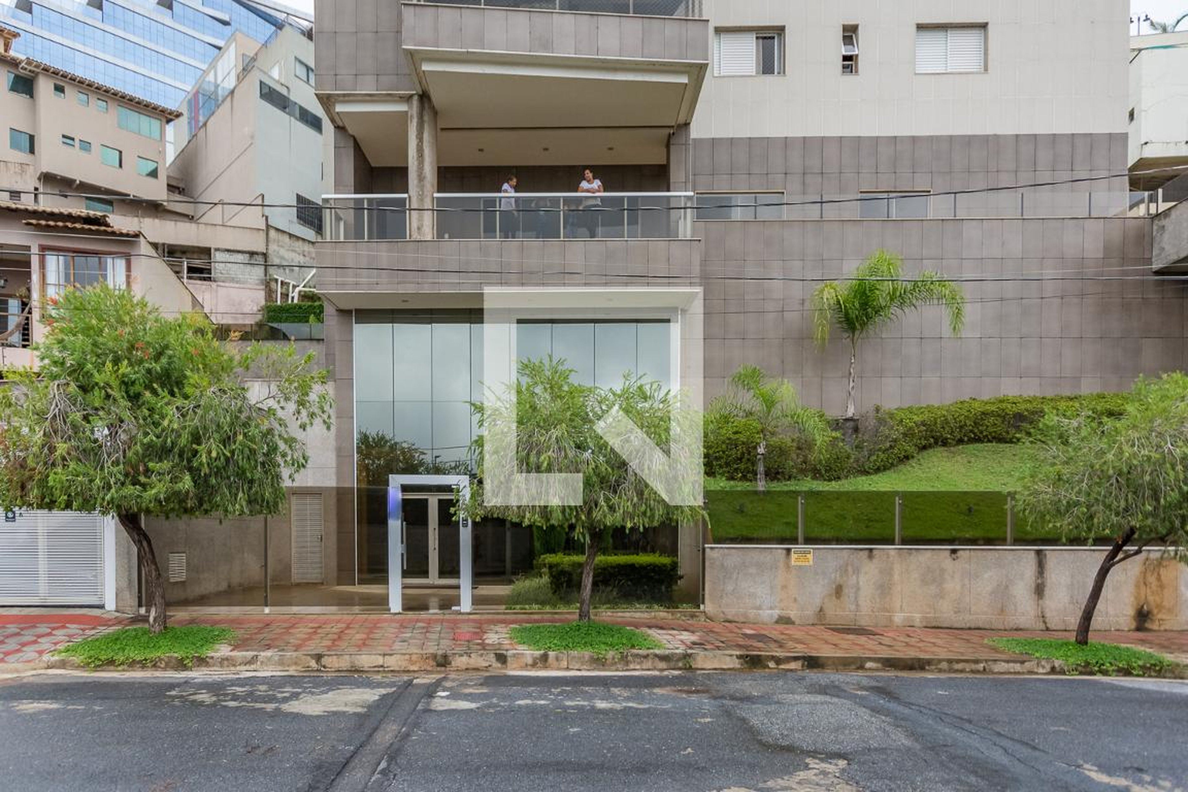 Fachada Condomínio em Rua Abel Araújo, 287