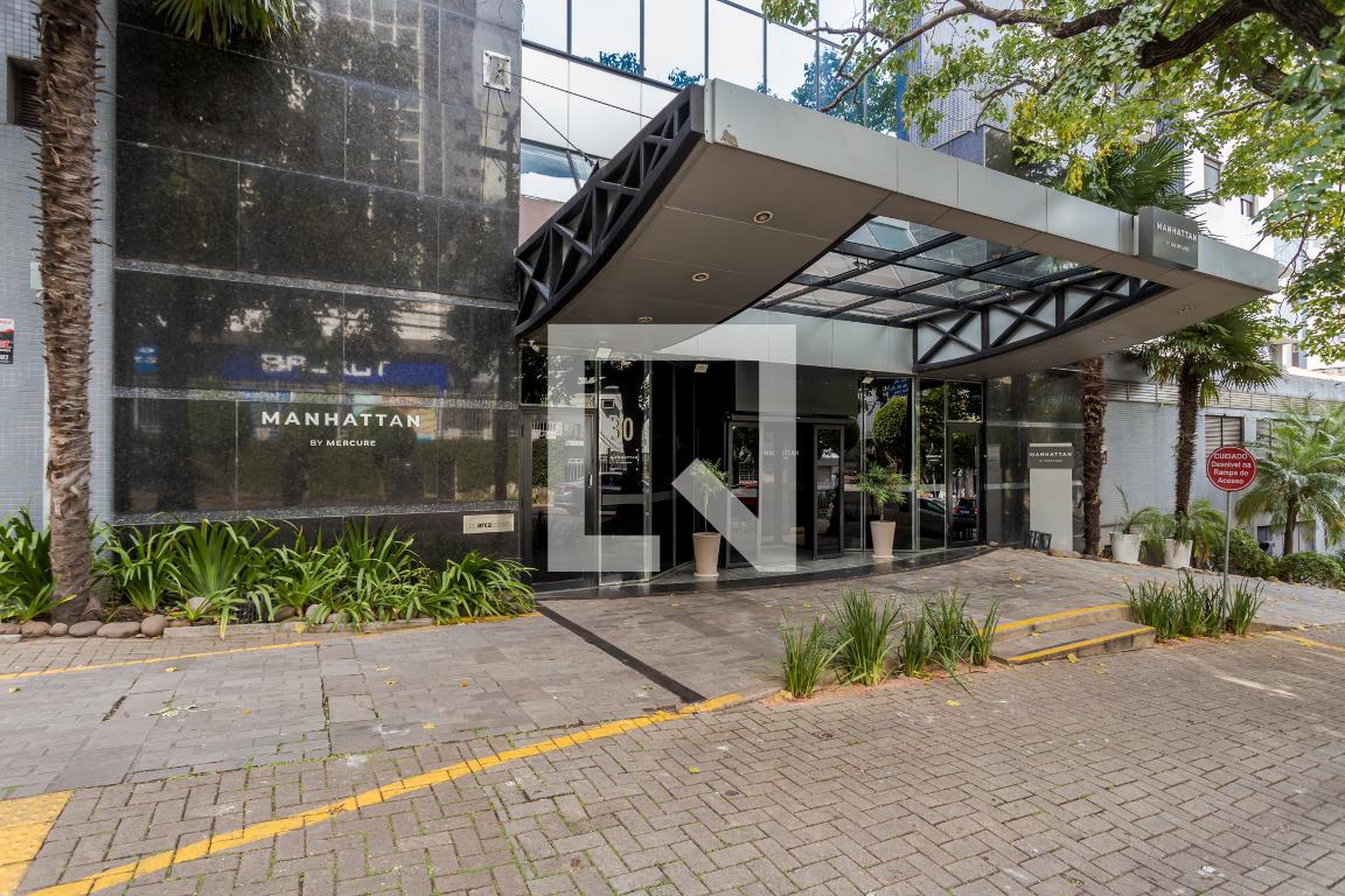 Fachada Condomínio Manhattan Porto Alegre BY Mercure