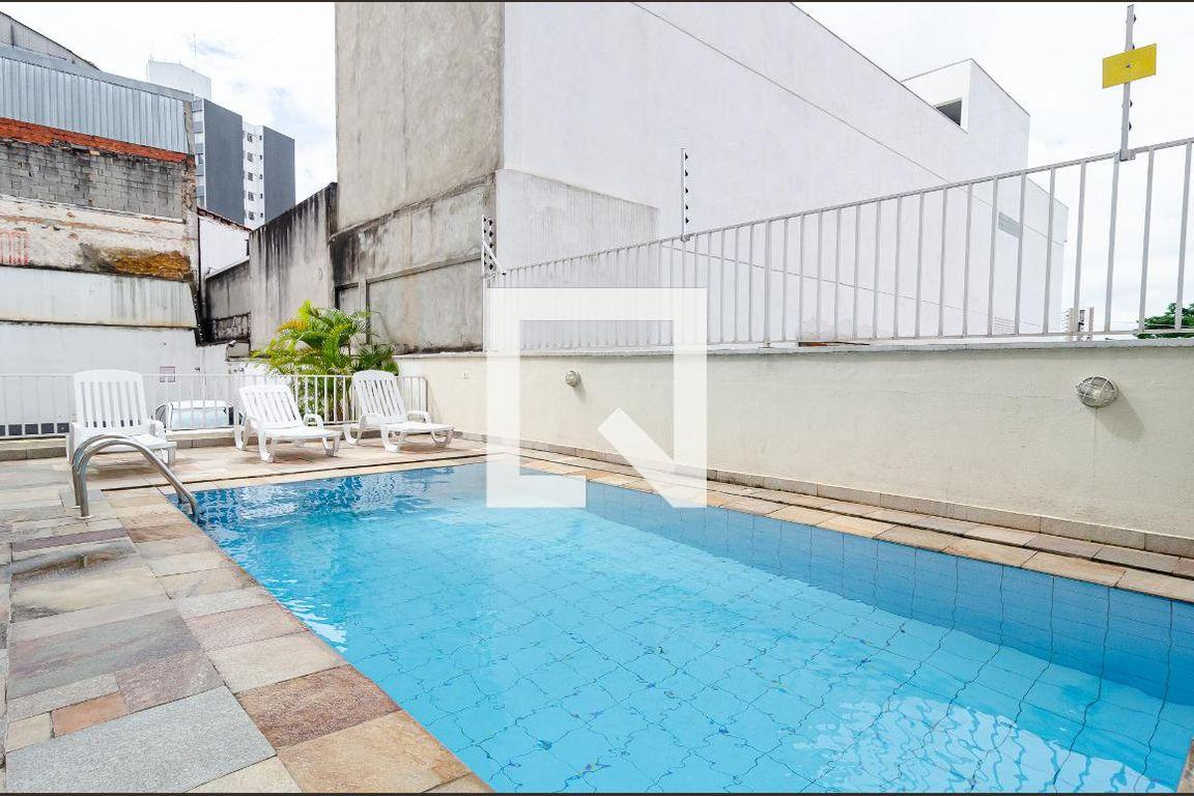 Piscina - Edifício Clarica