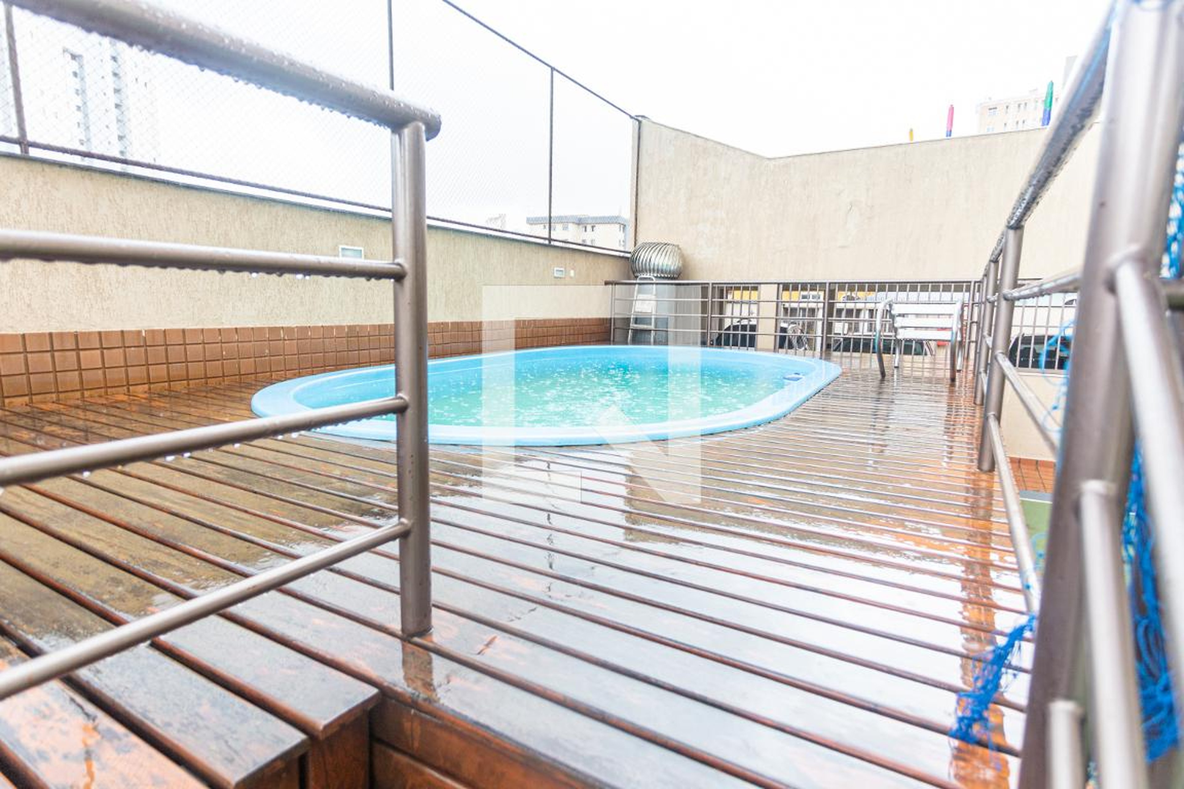 Área da Piscina - 