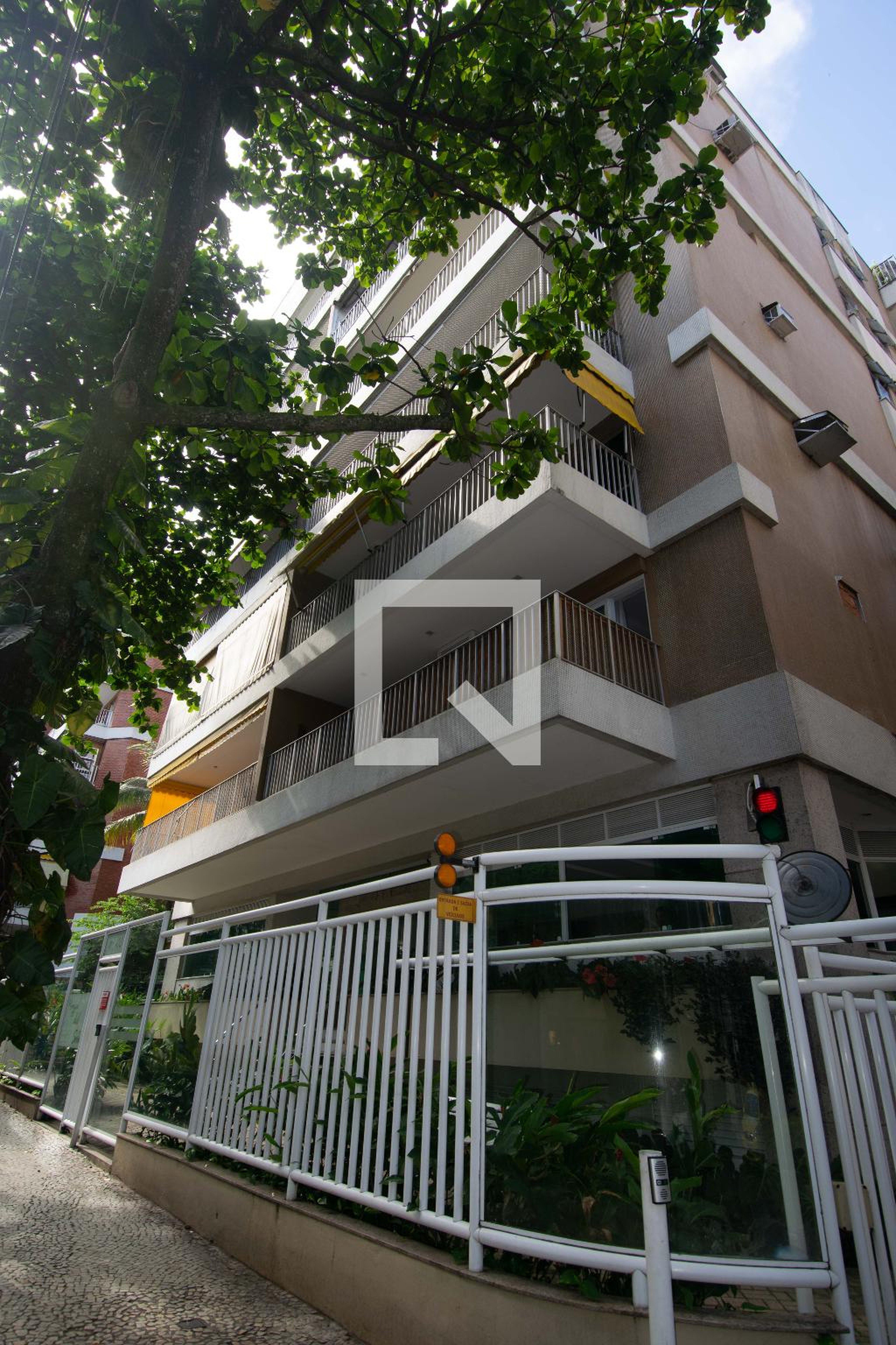 Fachada Edifício Piazza Del Sole