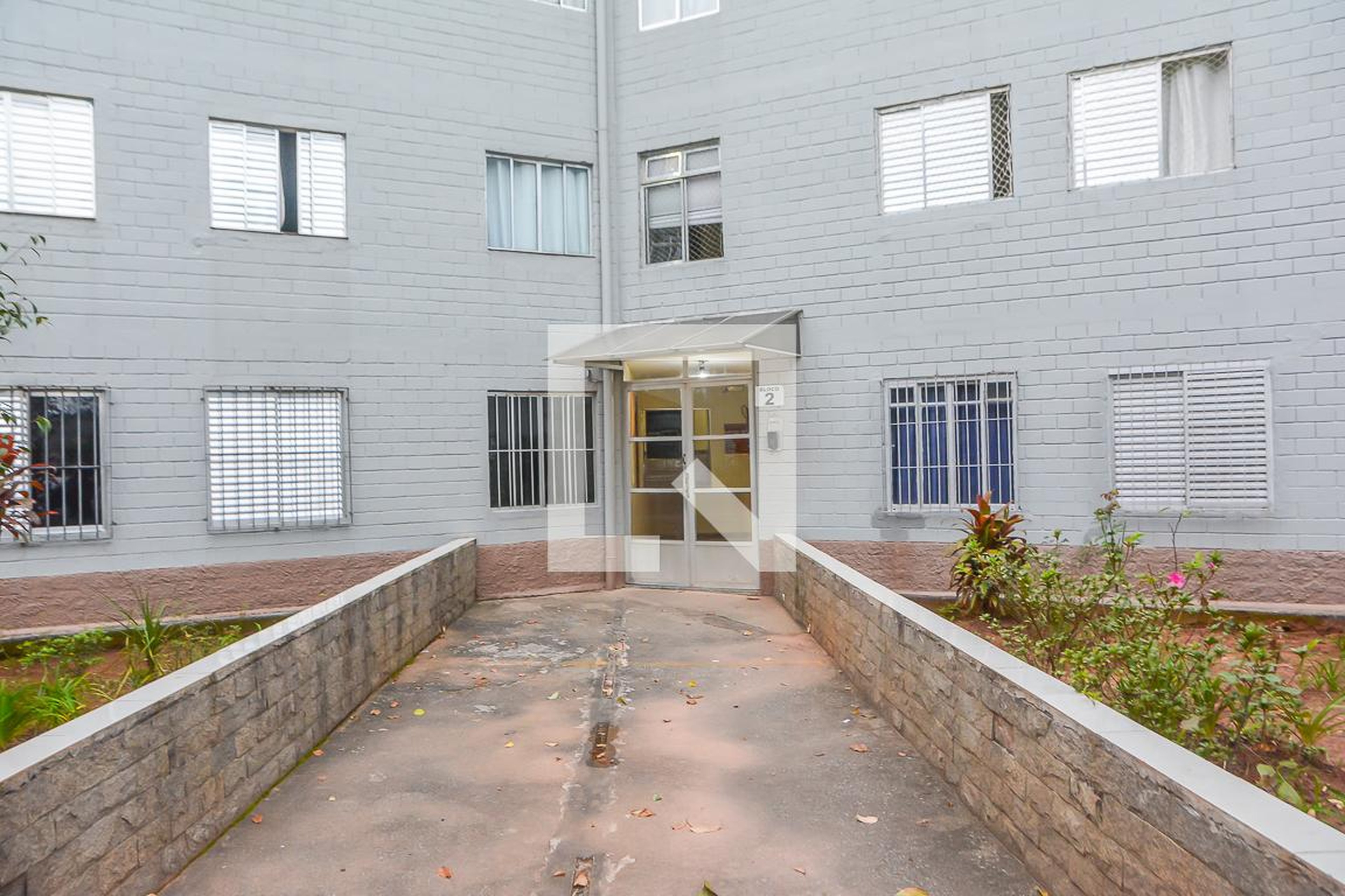 Hall de entrada Condomínio CONJUNTO RESIDENCIAL PARQUE SELECTA