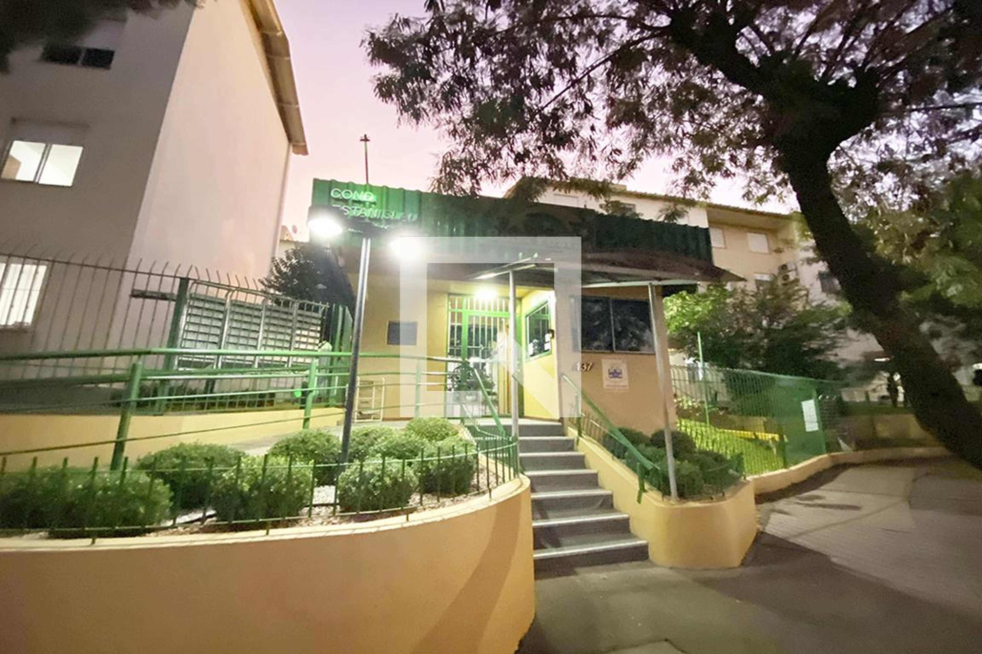 Fachada Condomínio em Rua João Nunes da Silva, 406