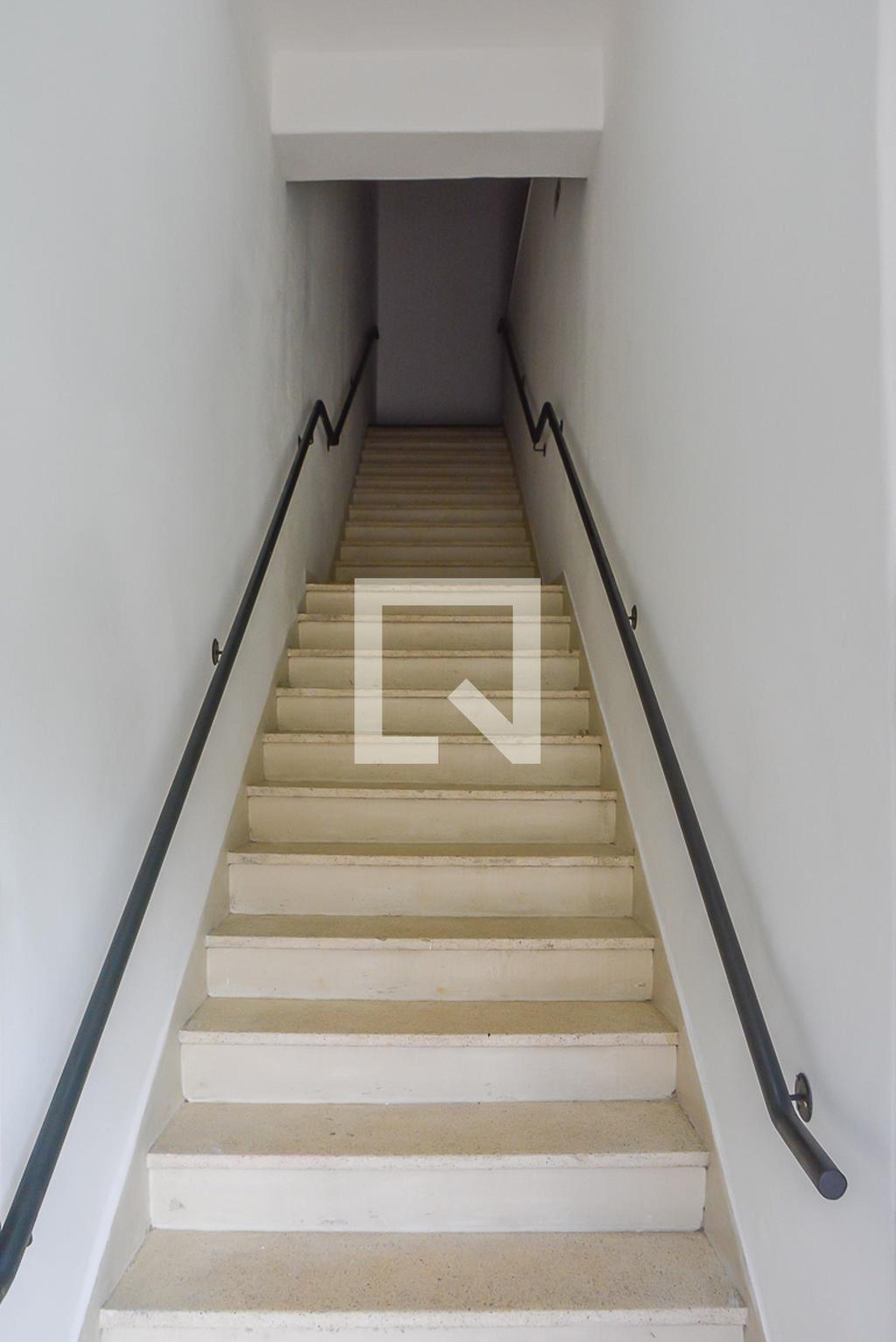 Hall - null