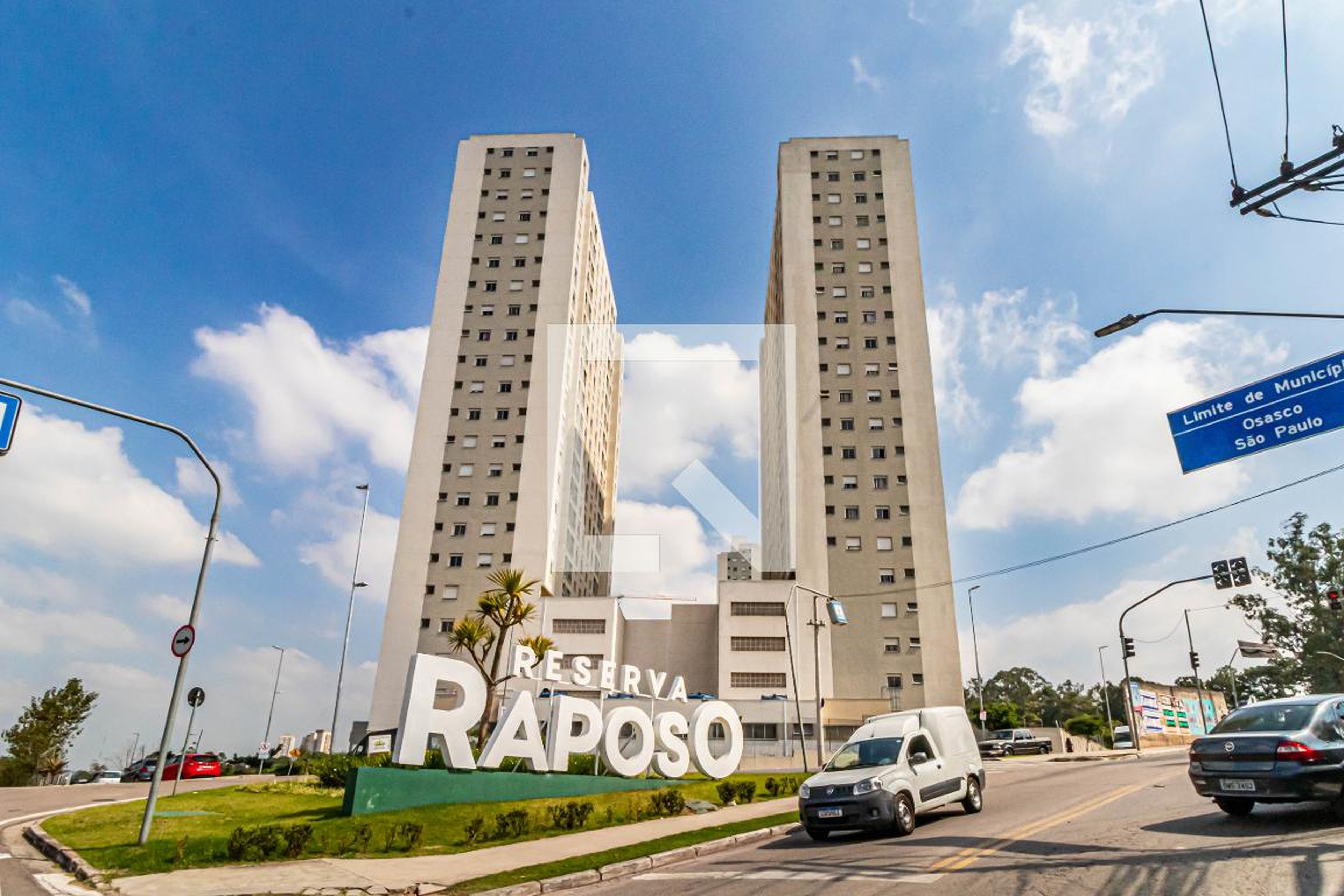 Fachada Condomínio em Av. Mariazinha Fusari, 20