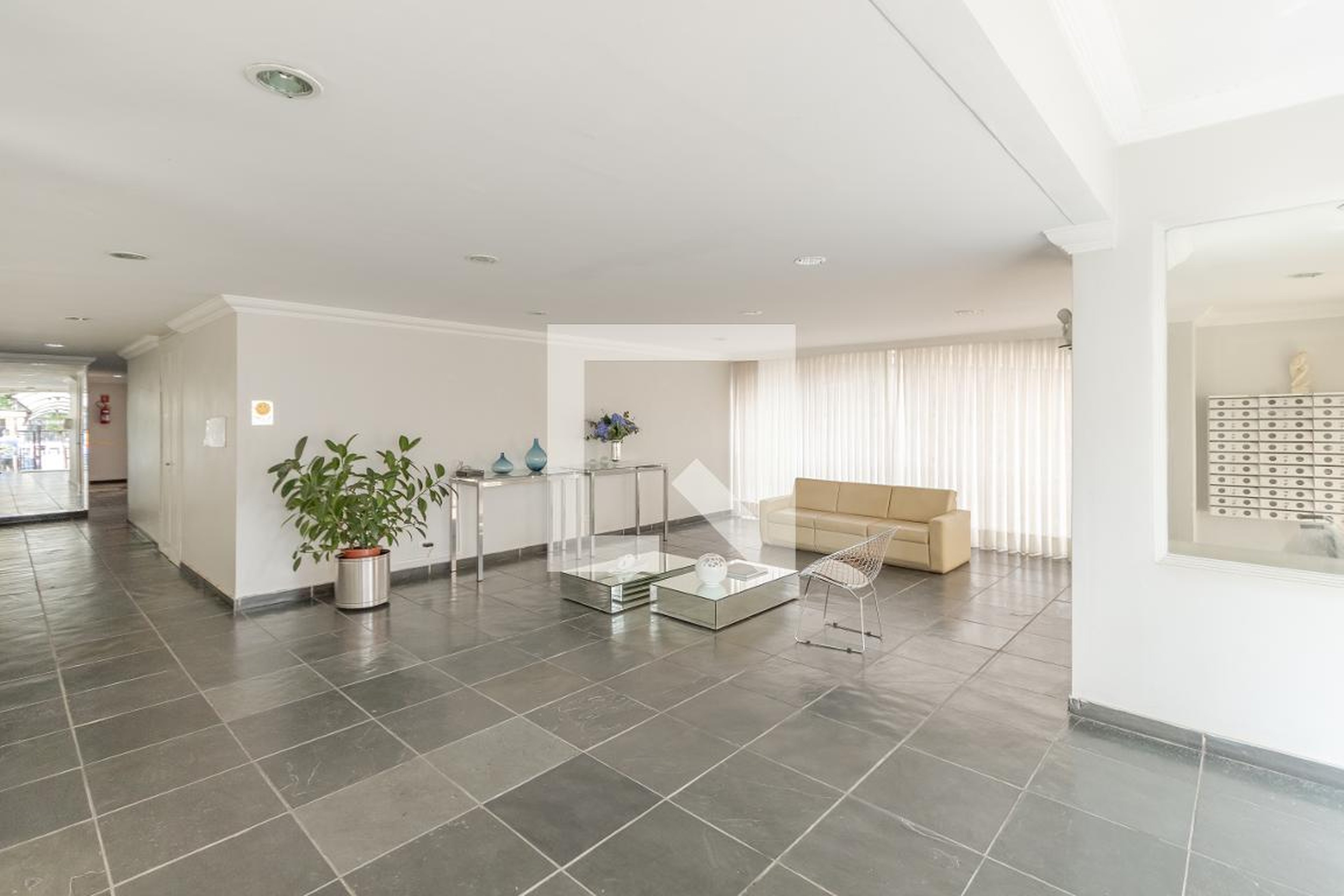 Hall de Entrada - SEBASTIÃO PAES