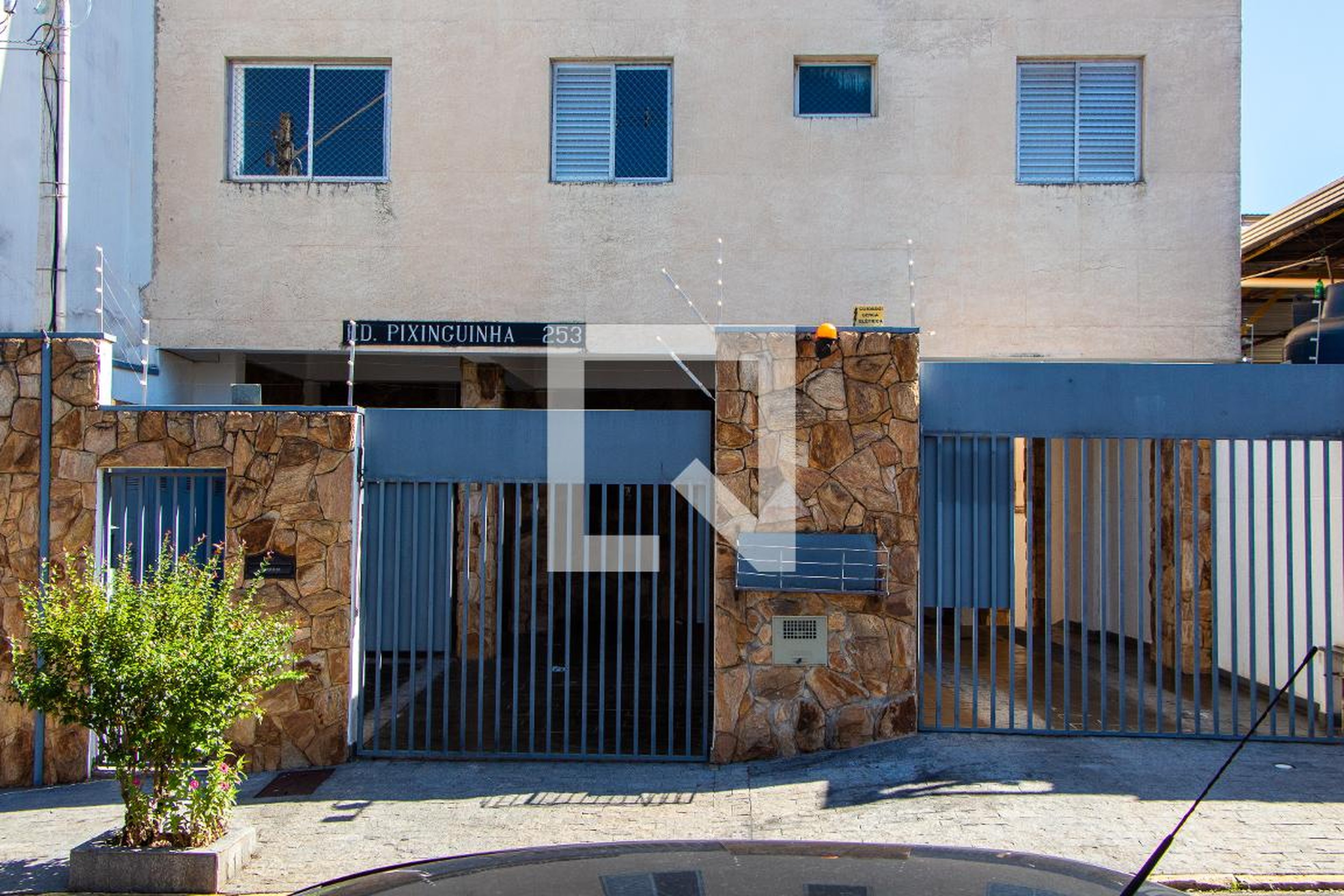 FACHADA Condomínio Pixinguinha
