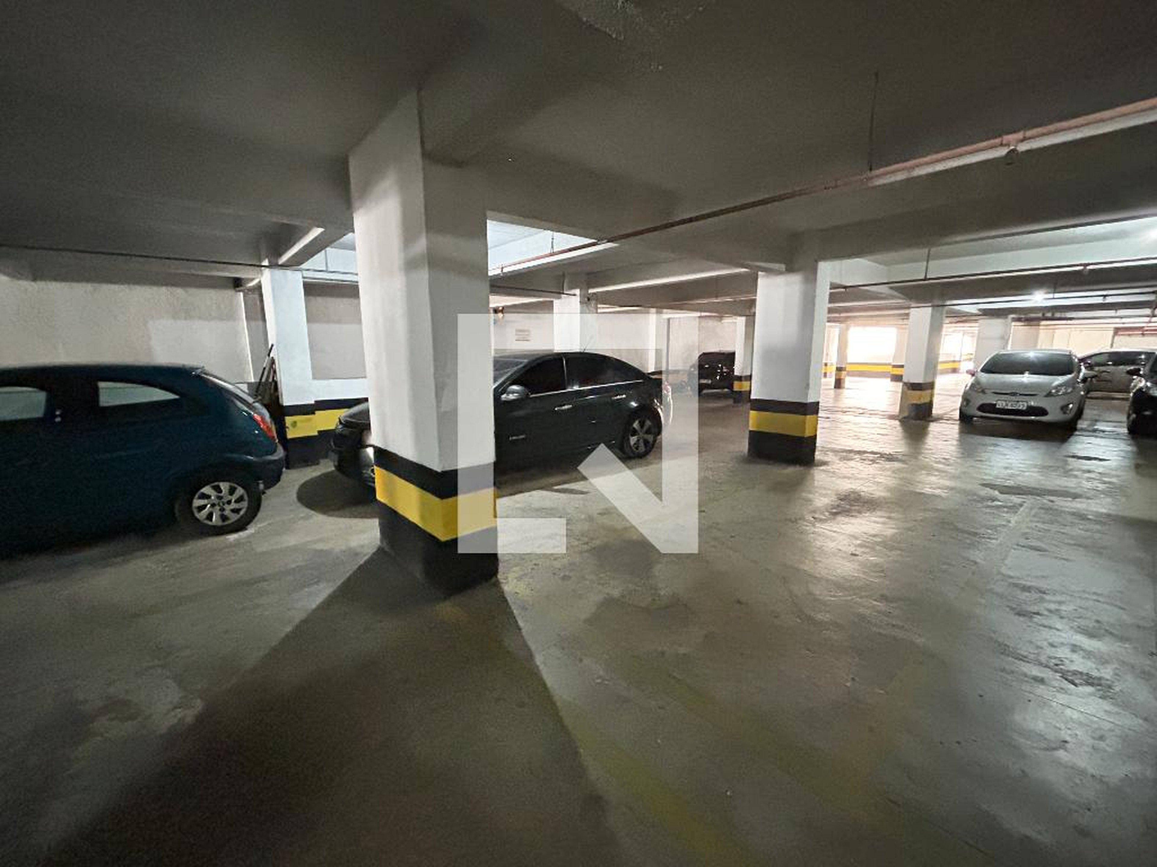 Estacionamento - Edifício Gustavus