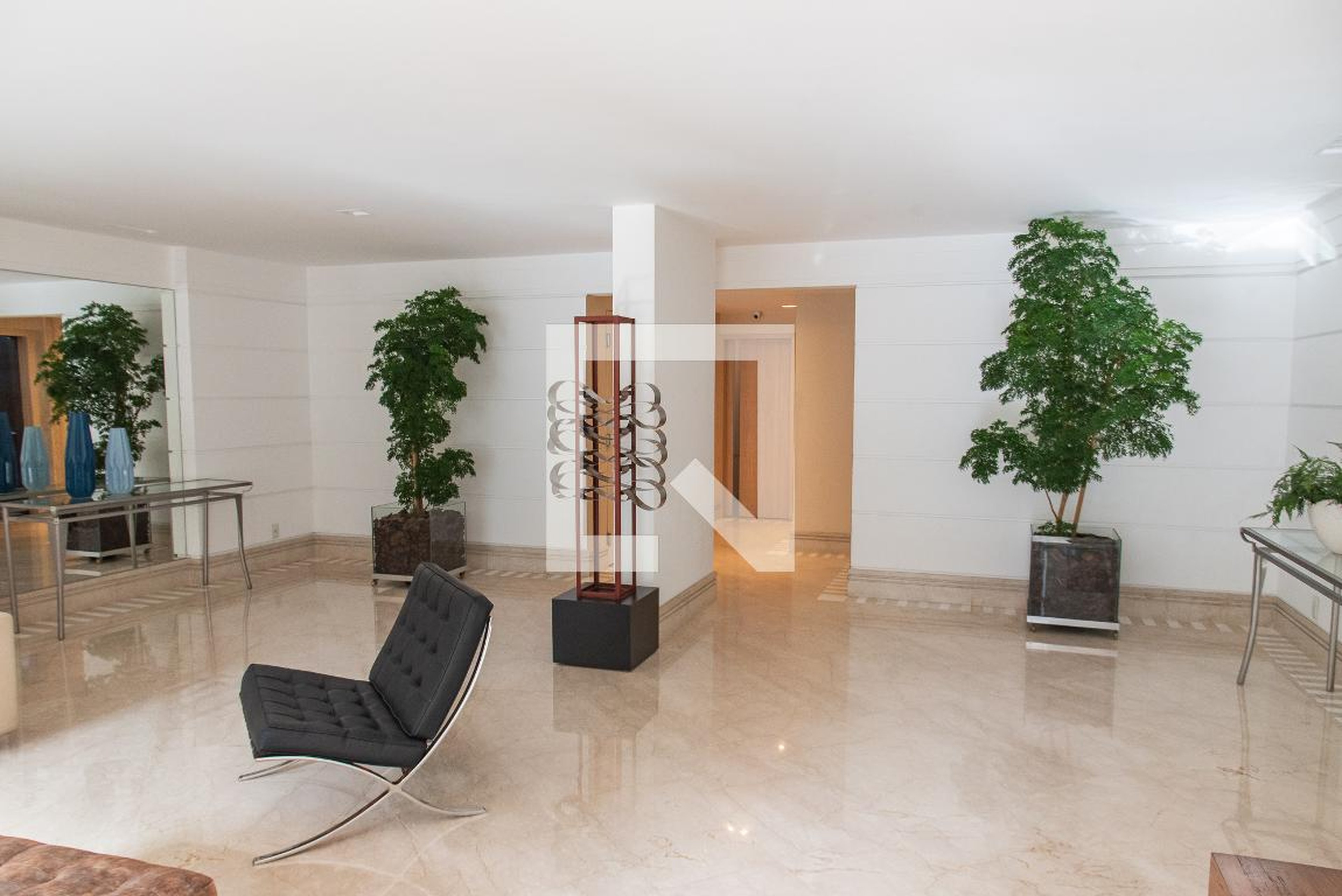 Hall de entrada - Renoir Maison Classique