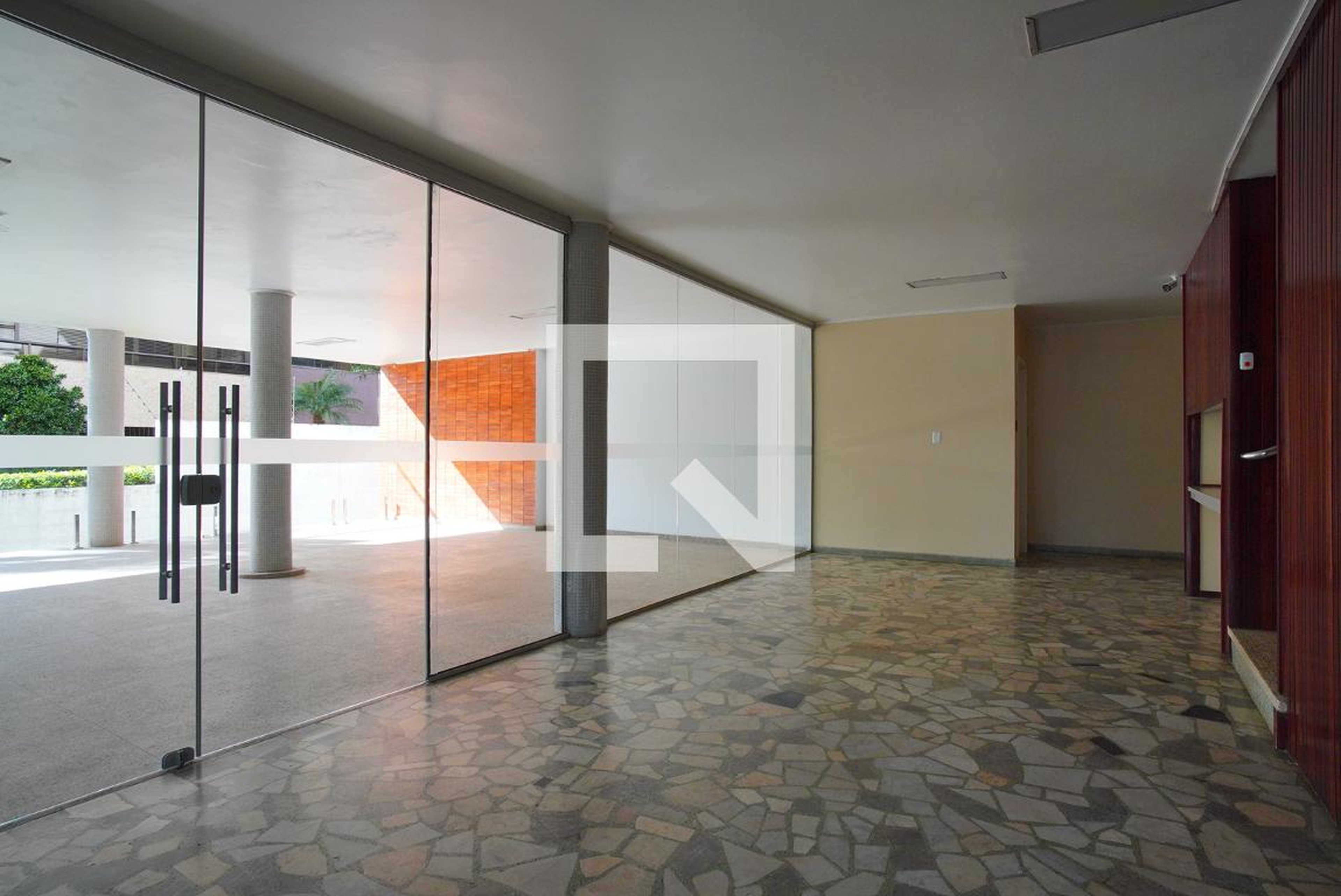 Hall - null