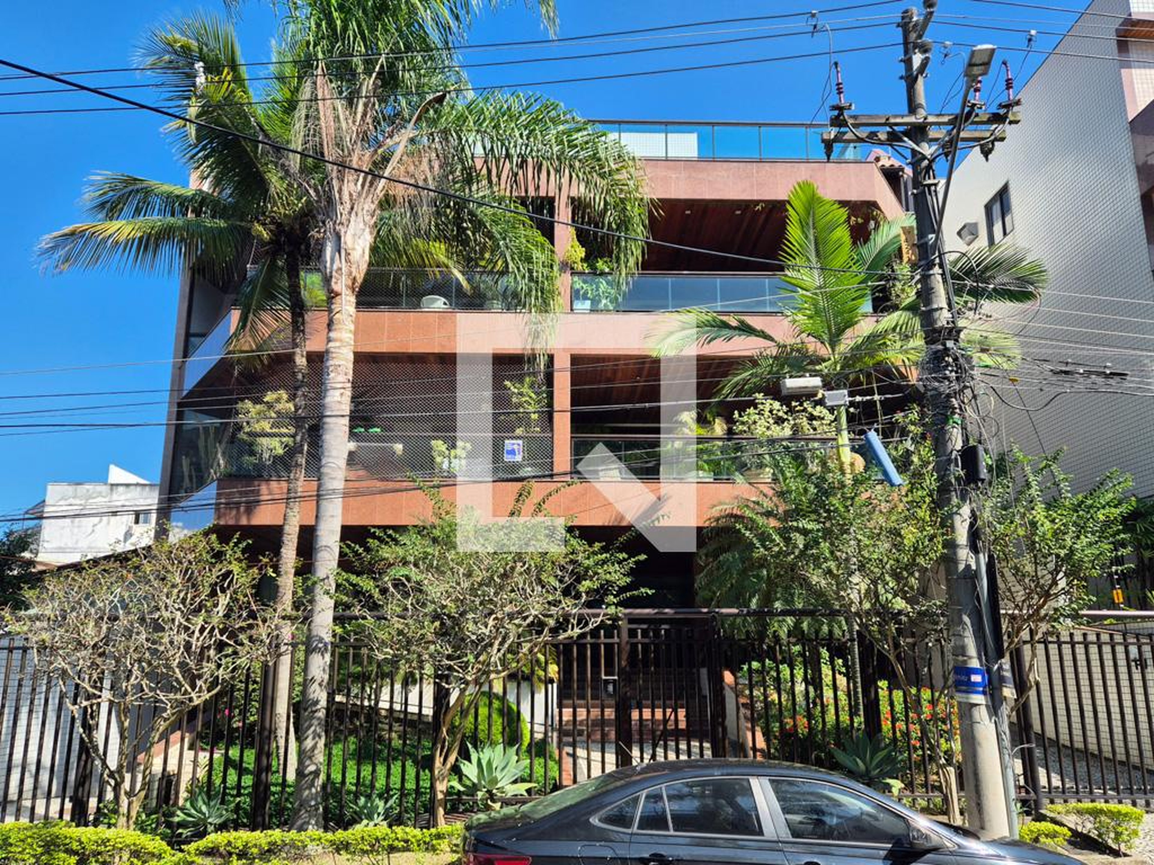 Fachada do Prédio Condomínio em Rua Leon Lifchitz, 137