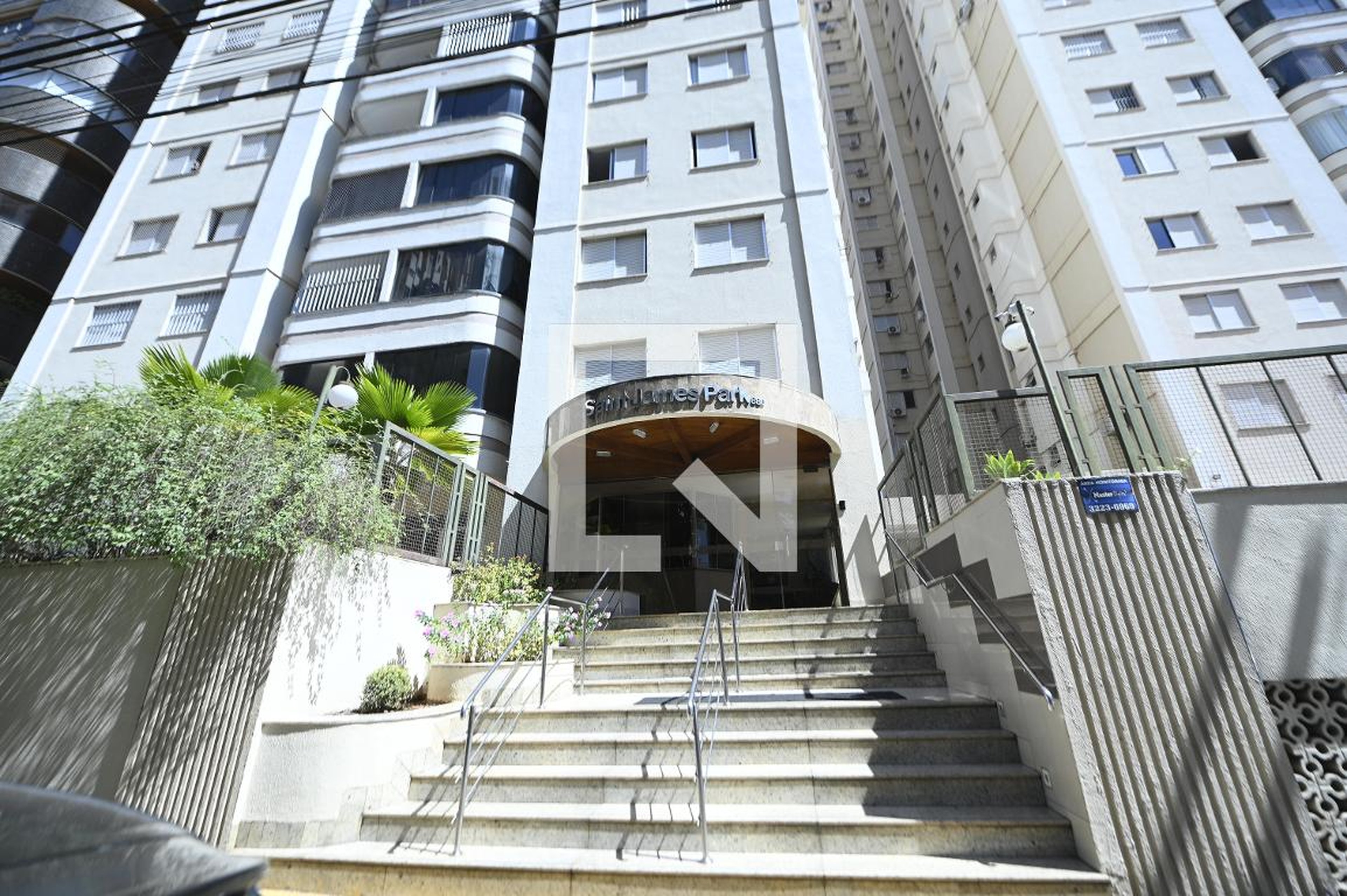 Fachada Condomínio Saint James Park