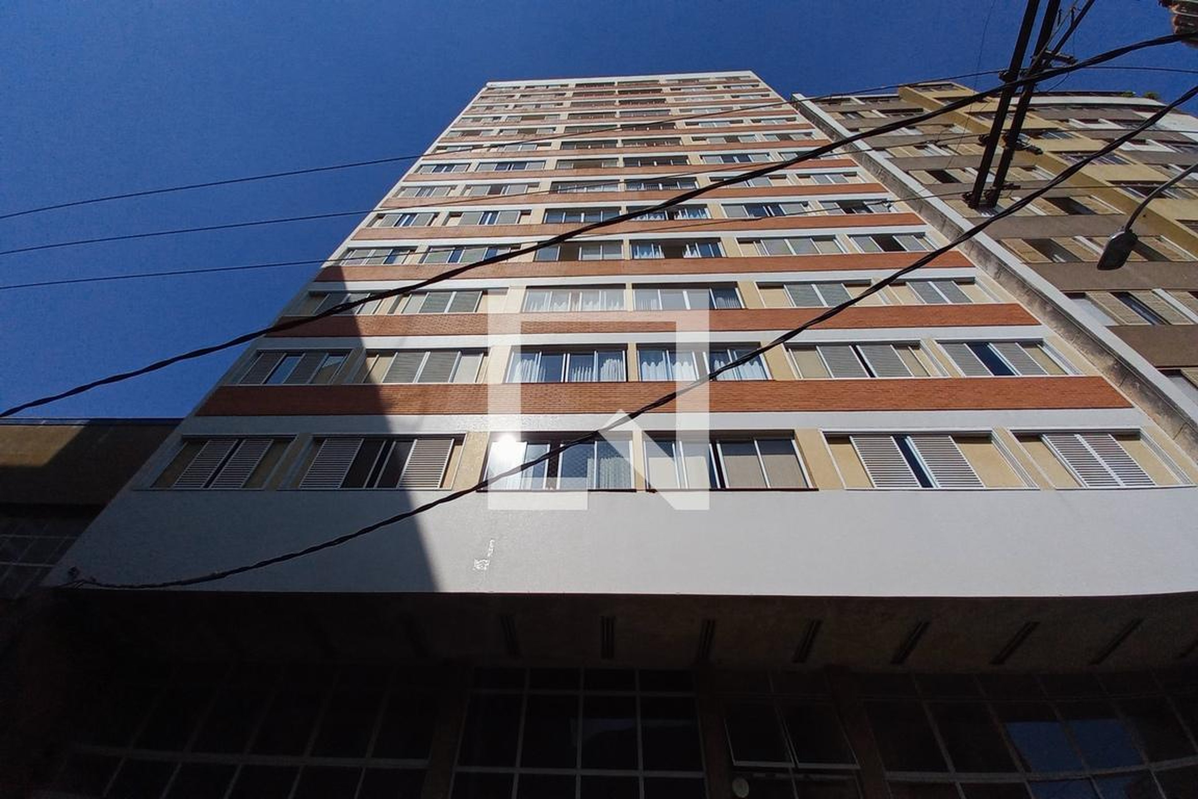 Fachada do Prédio Condomínio em Rua Ferreira Penteado, 874