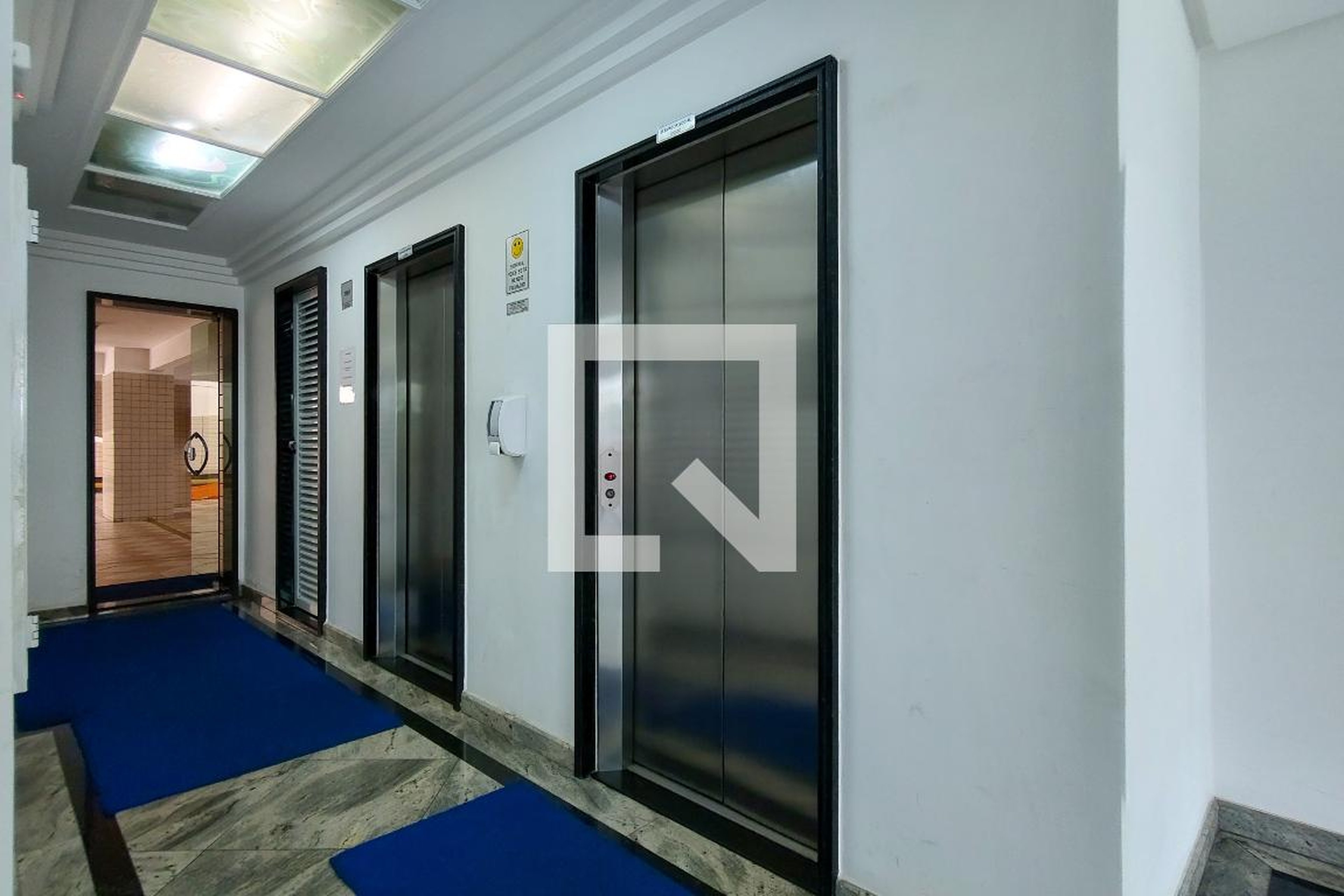 Hall de entrada - DINDA I