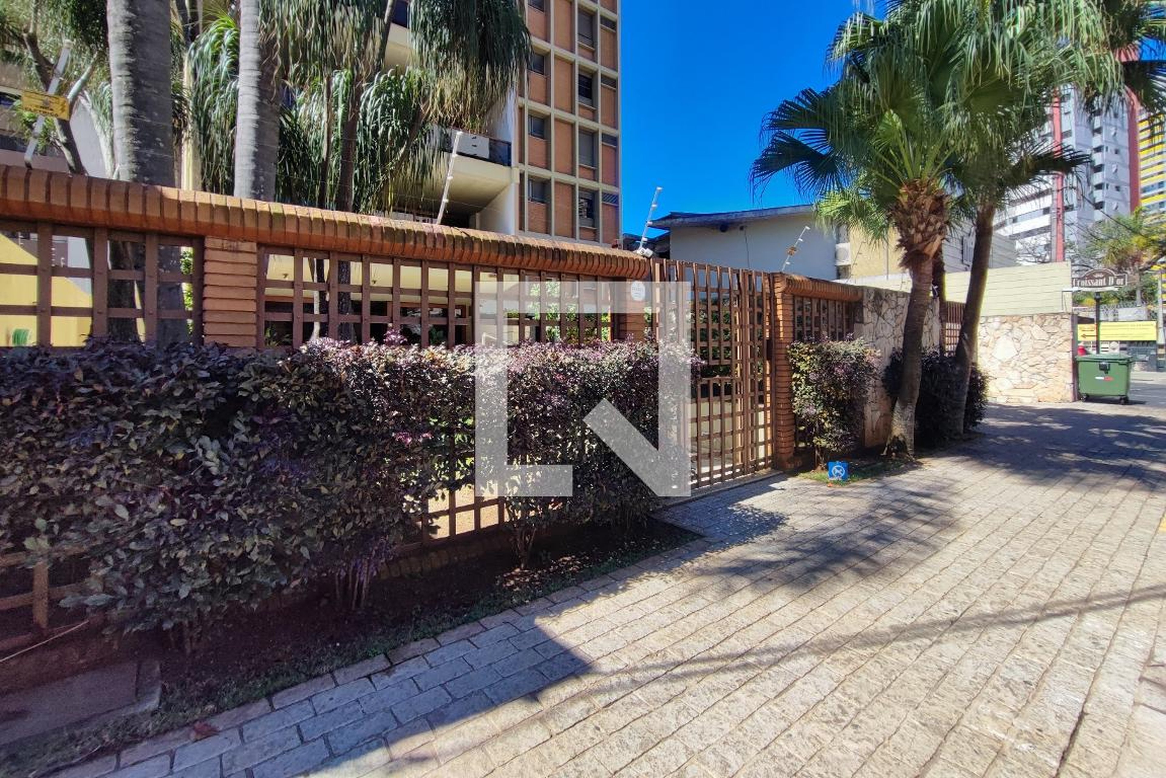 Fachada do Condomínio Edifício Itaparica