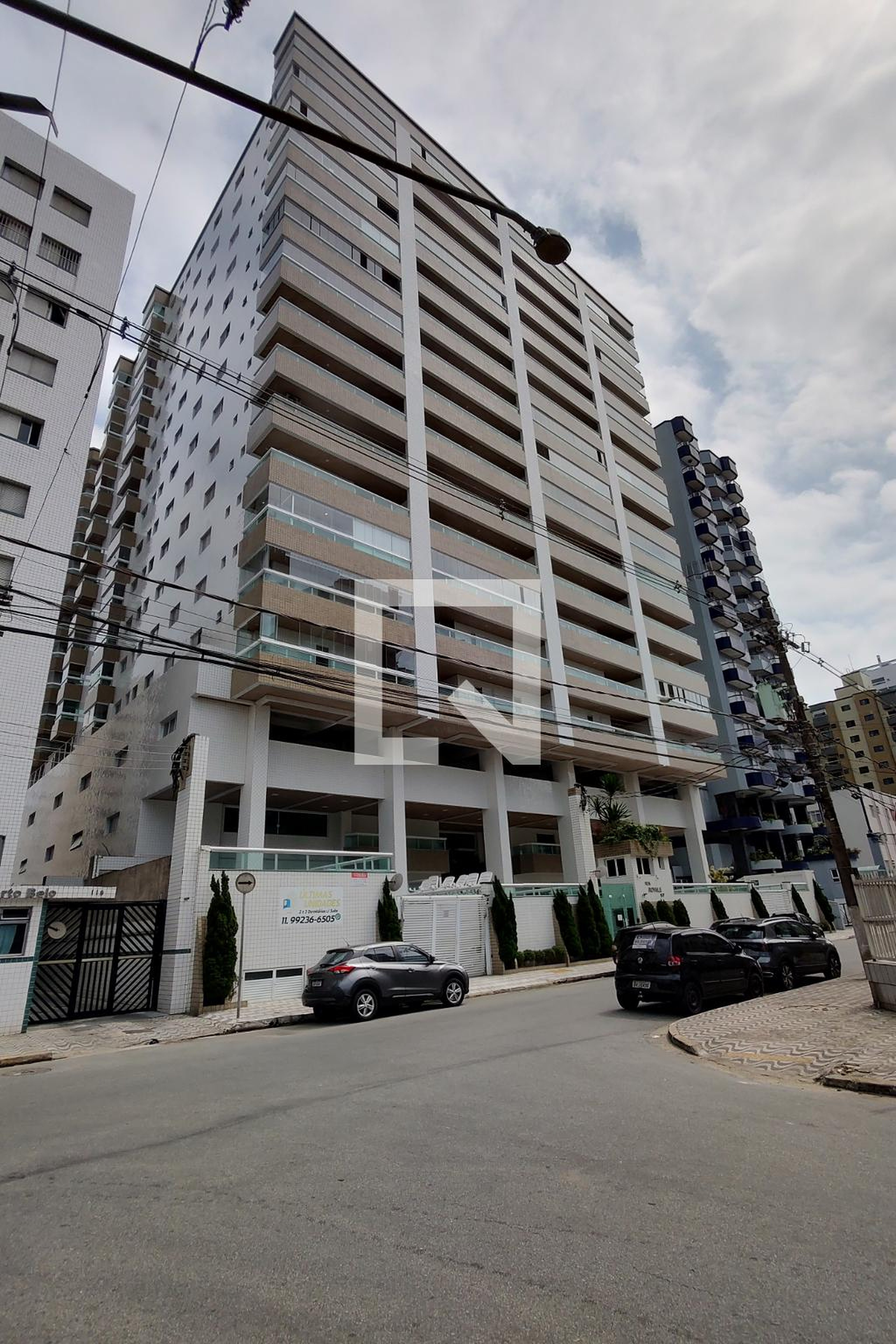 Fachada do Prédio Condomínio ROYALE