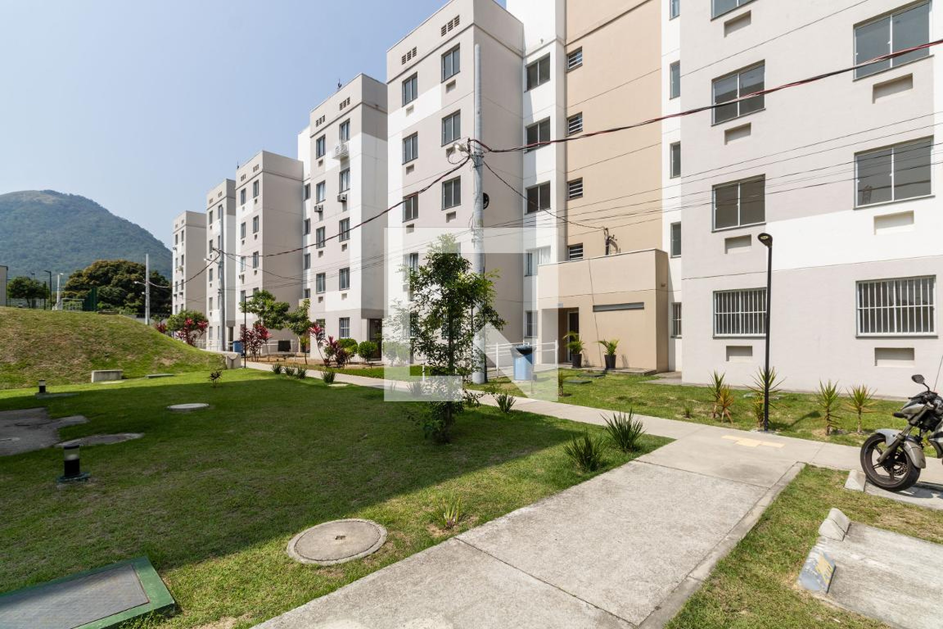 Fachada do Prédio Condomínio em Rua Projetada A, 100