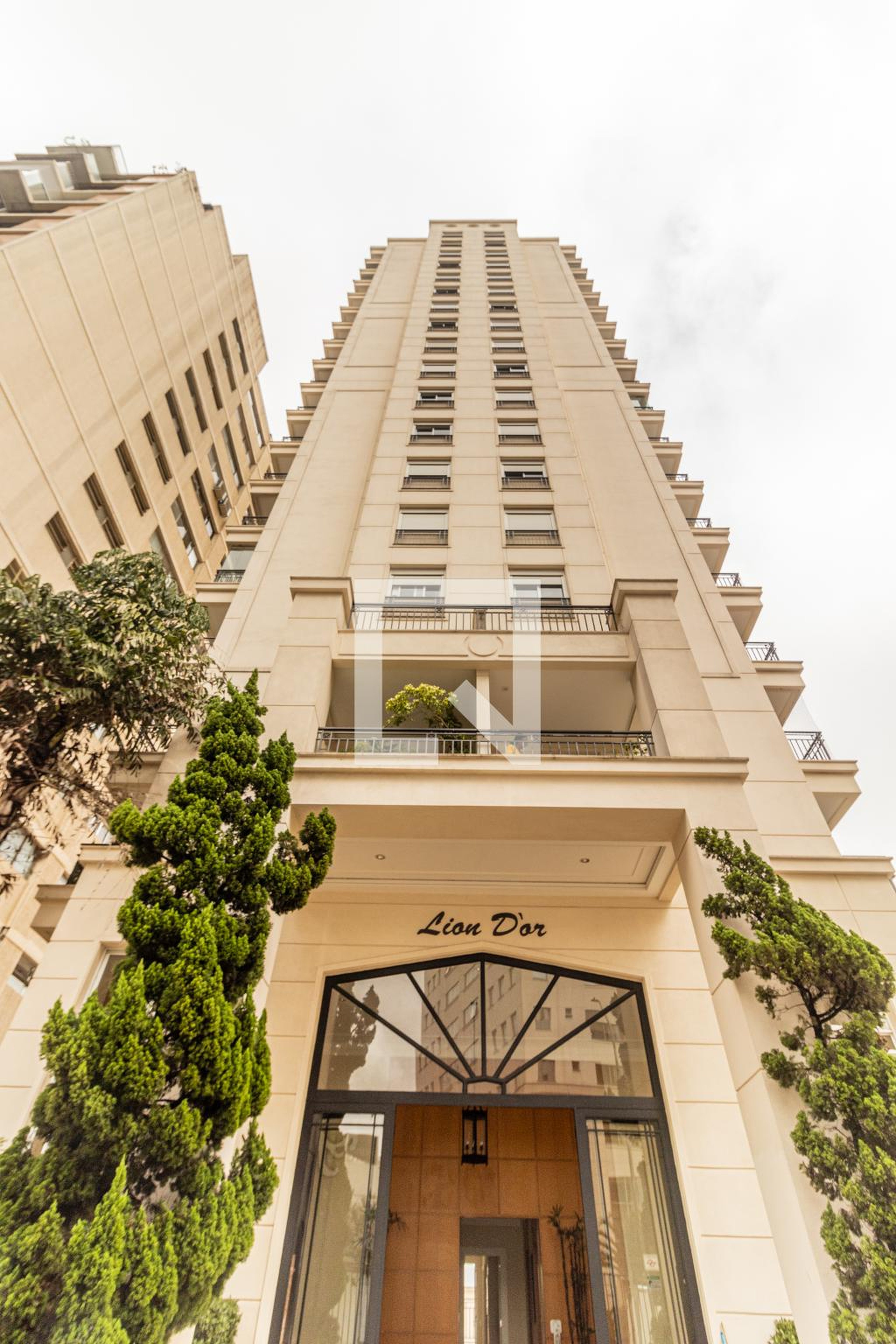 Fachada Condomínio em Avenida Angélica, 2198