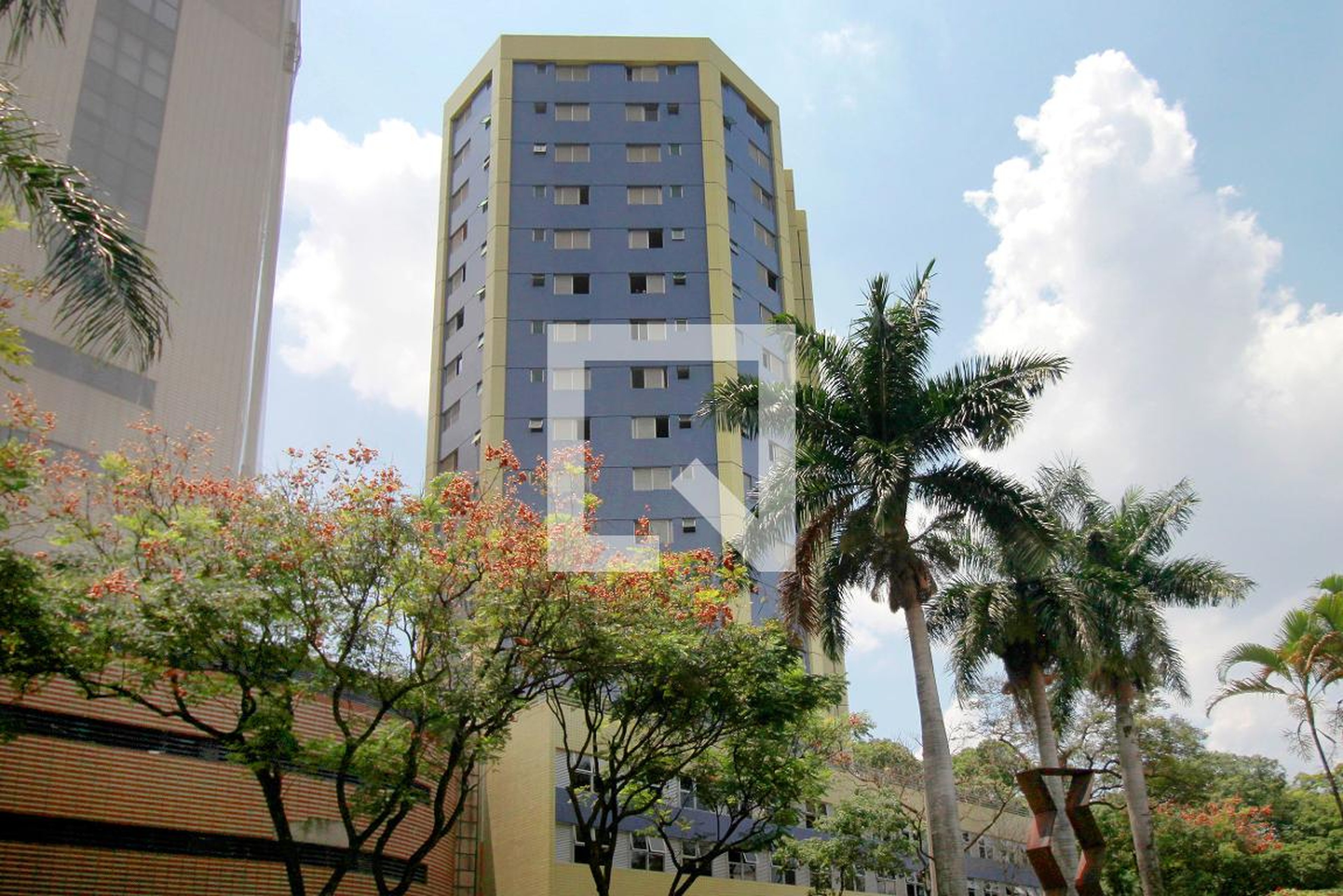 Fachada Condomínio Louis Pasteur