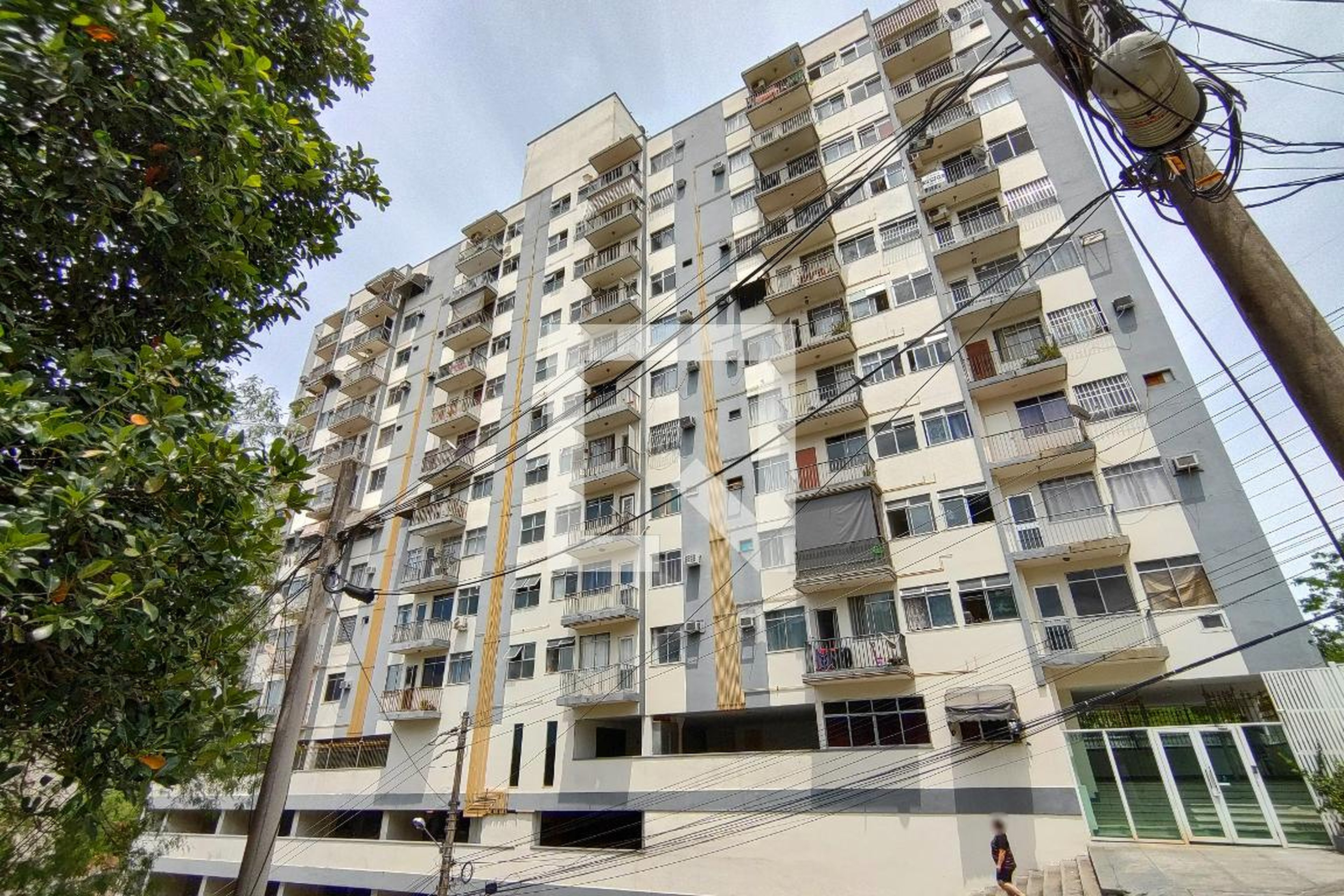 Fachada do Prédio Condomínio Suite Bairro Chic