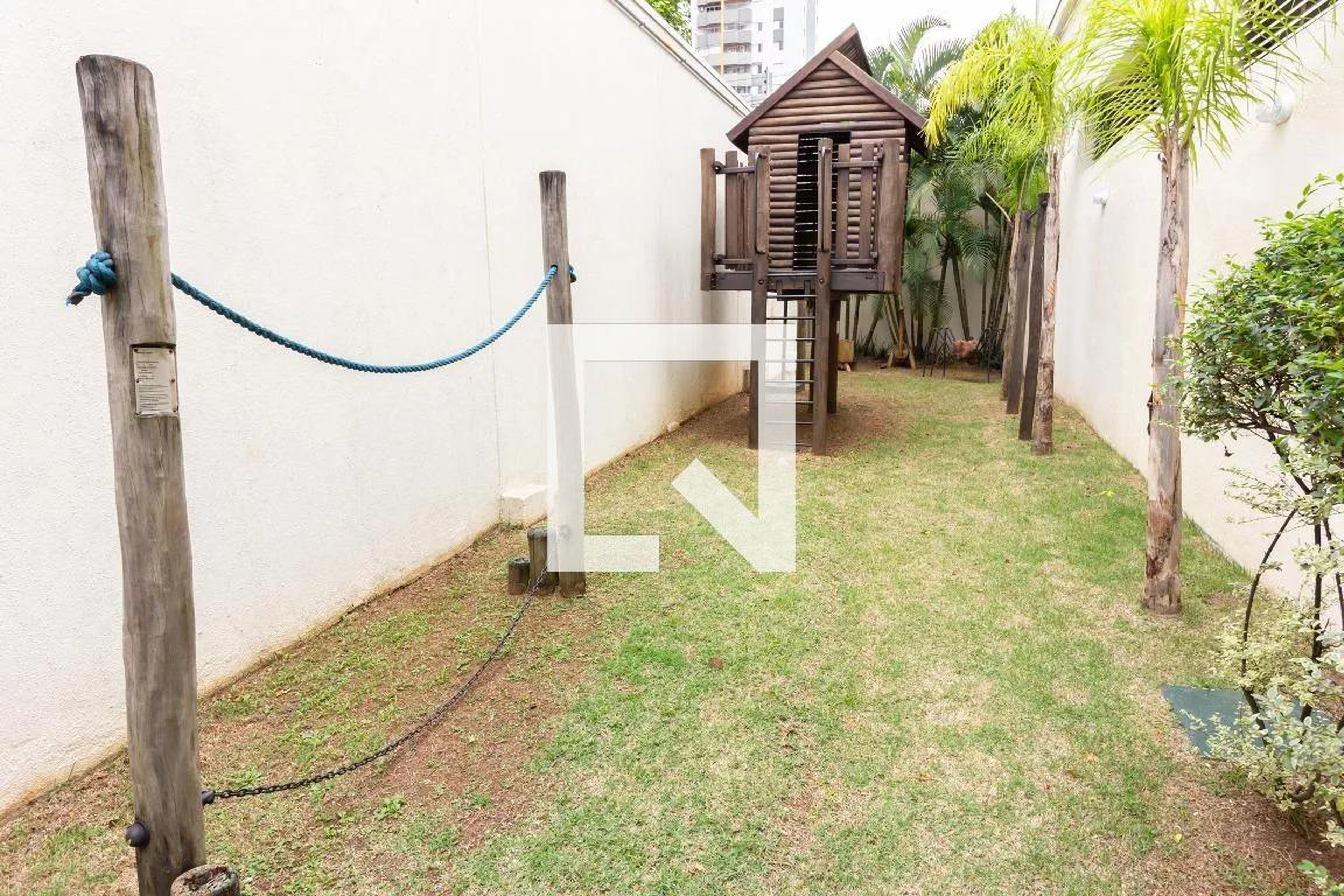Playground - Well Pompeia