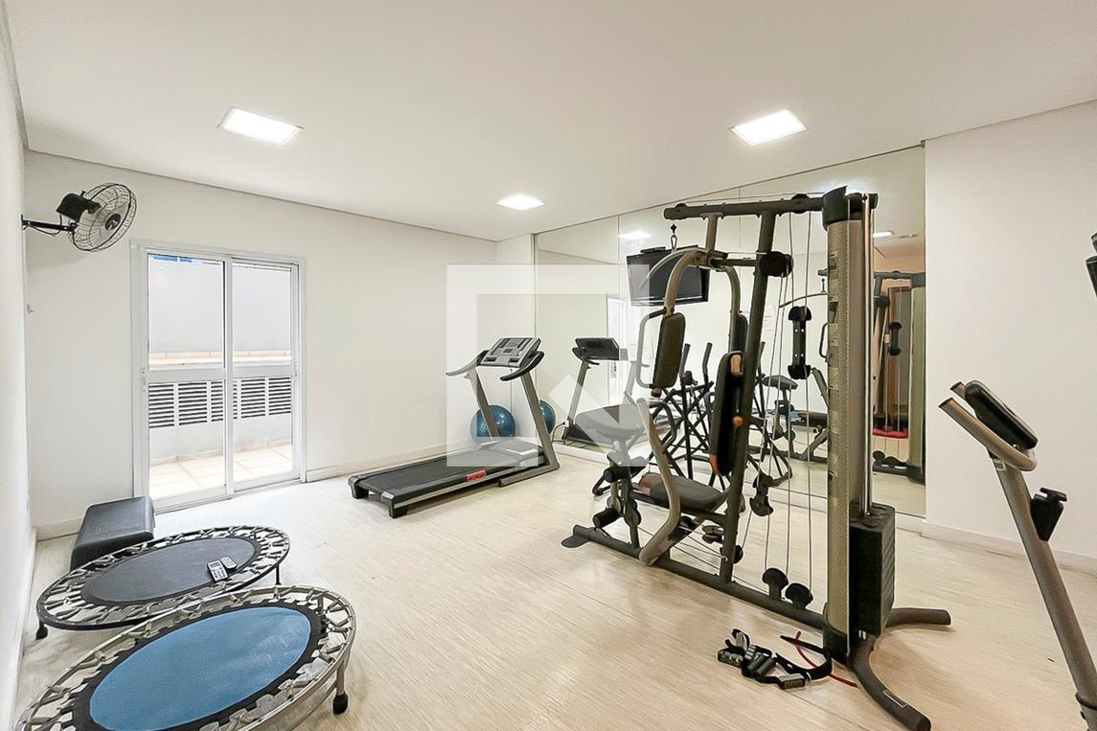 Academia - Fontana di Trevi