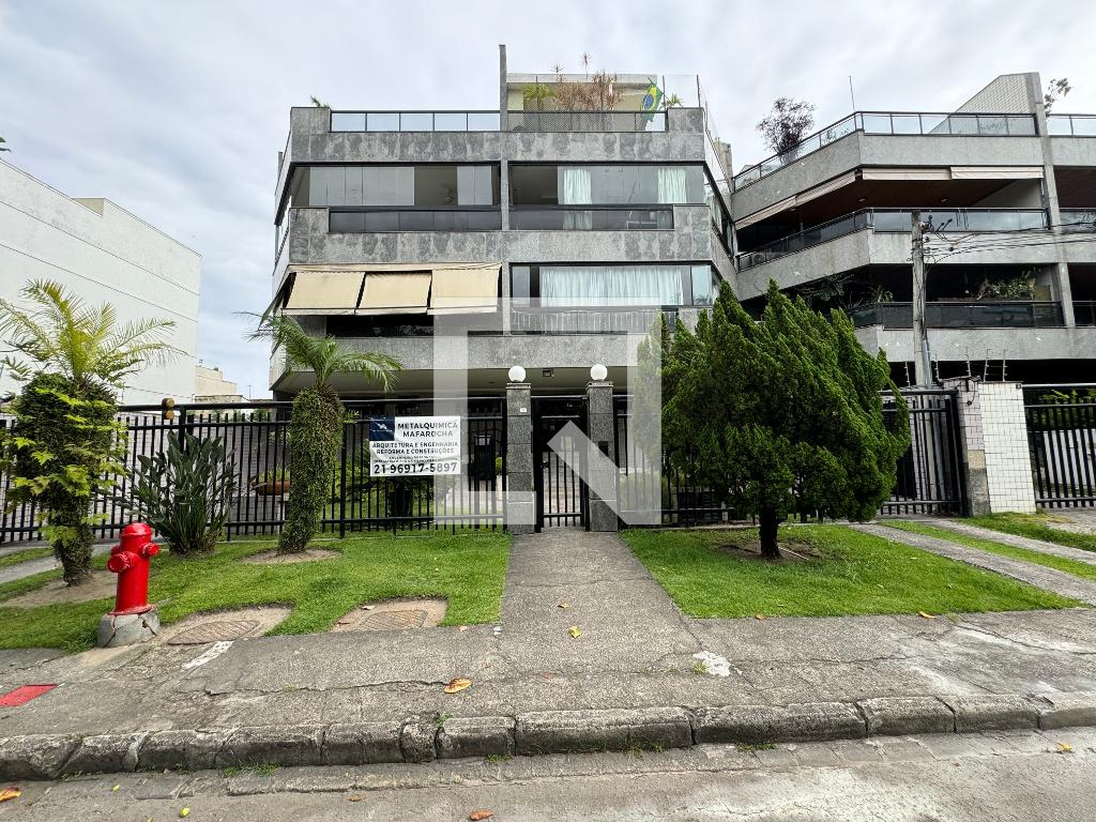 Fachada Condomínio em Rua Gustavo Corção, 365