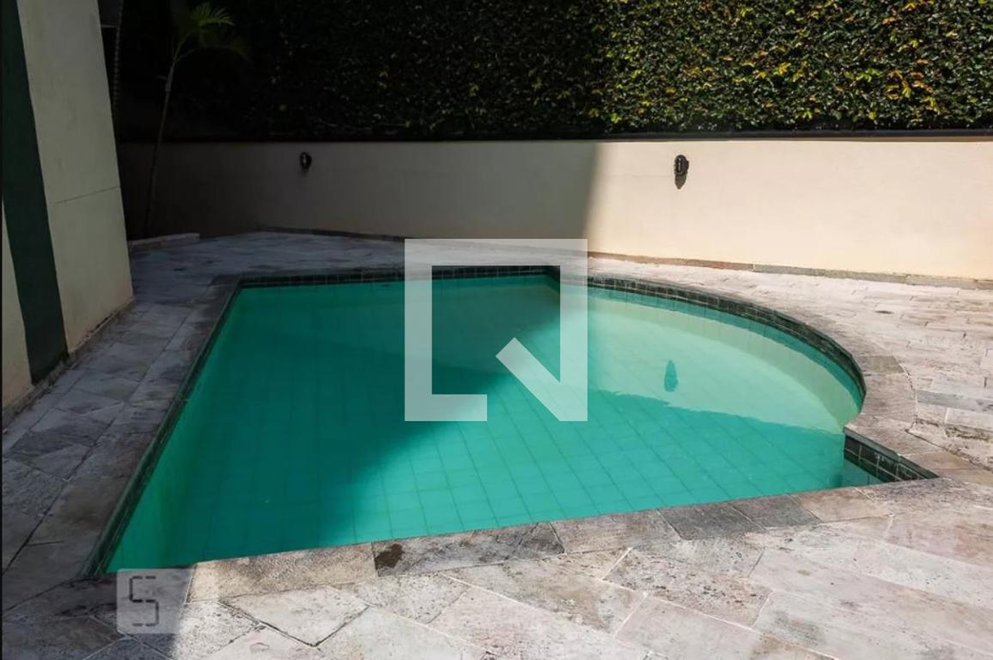 Piscina - Ritz Plaza