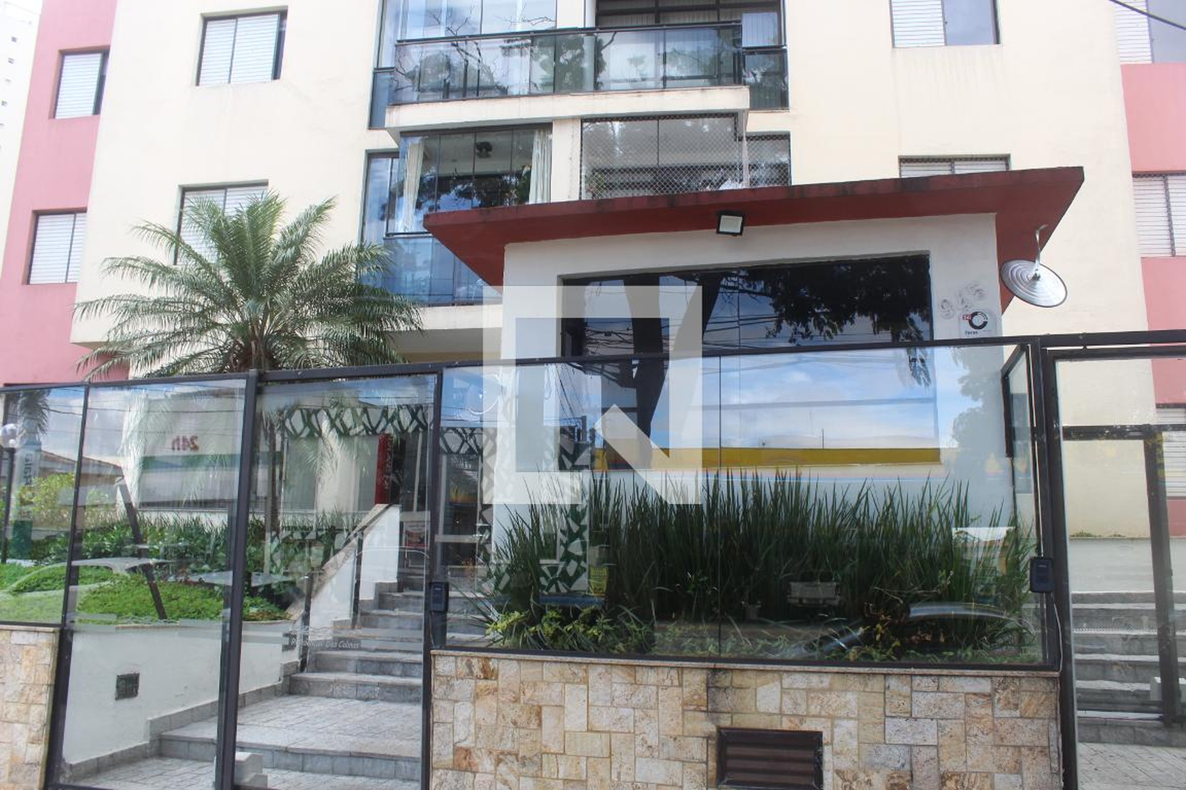 Fachada Edifício Residencial das Colinas