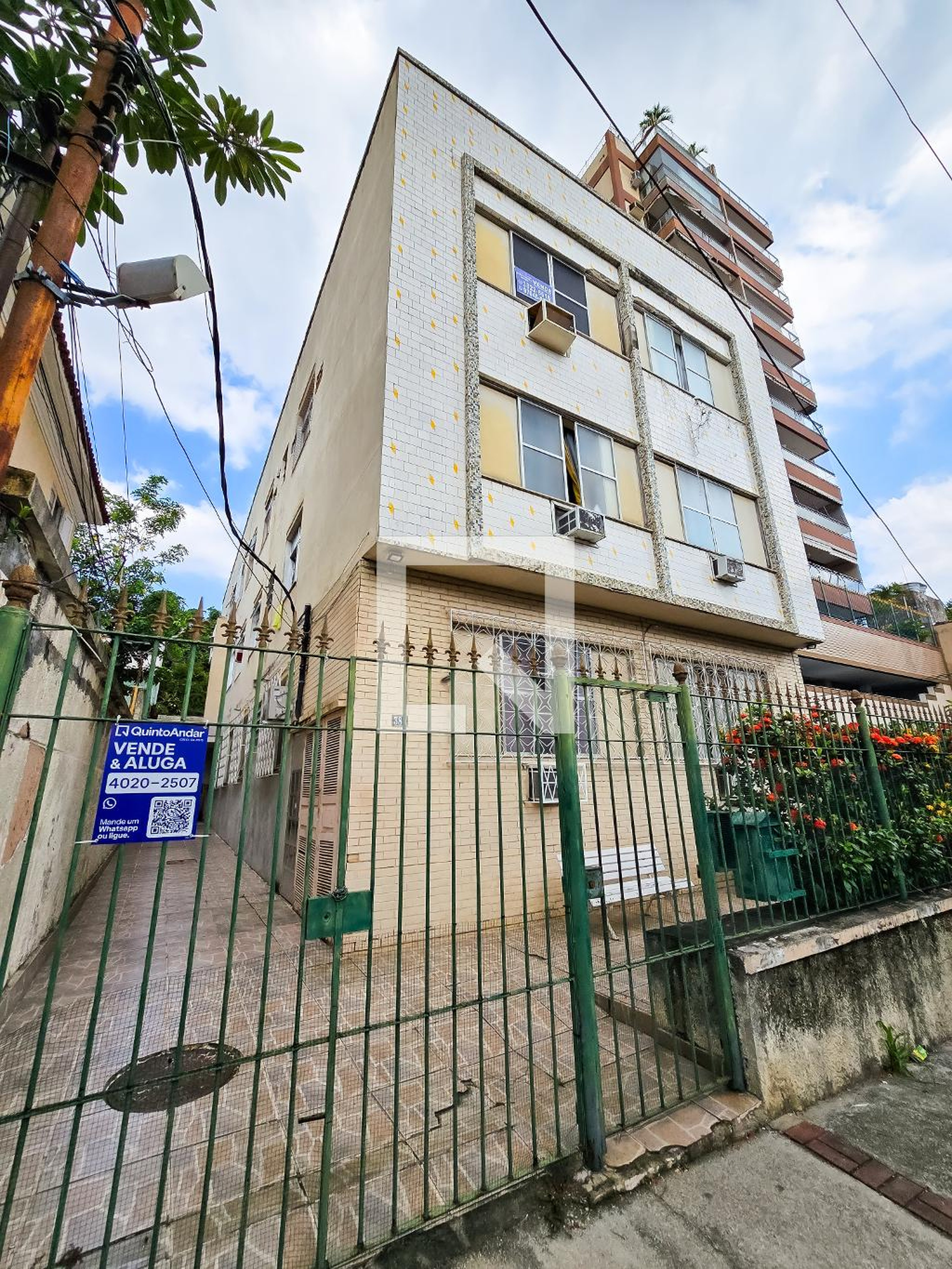 Fachada Condomínio em Rua São Brás, 382