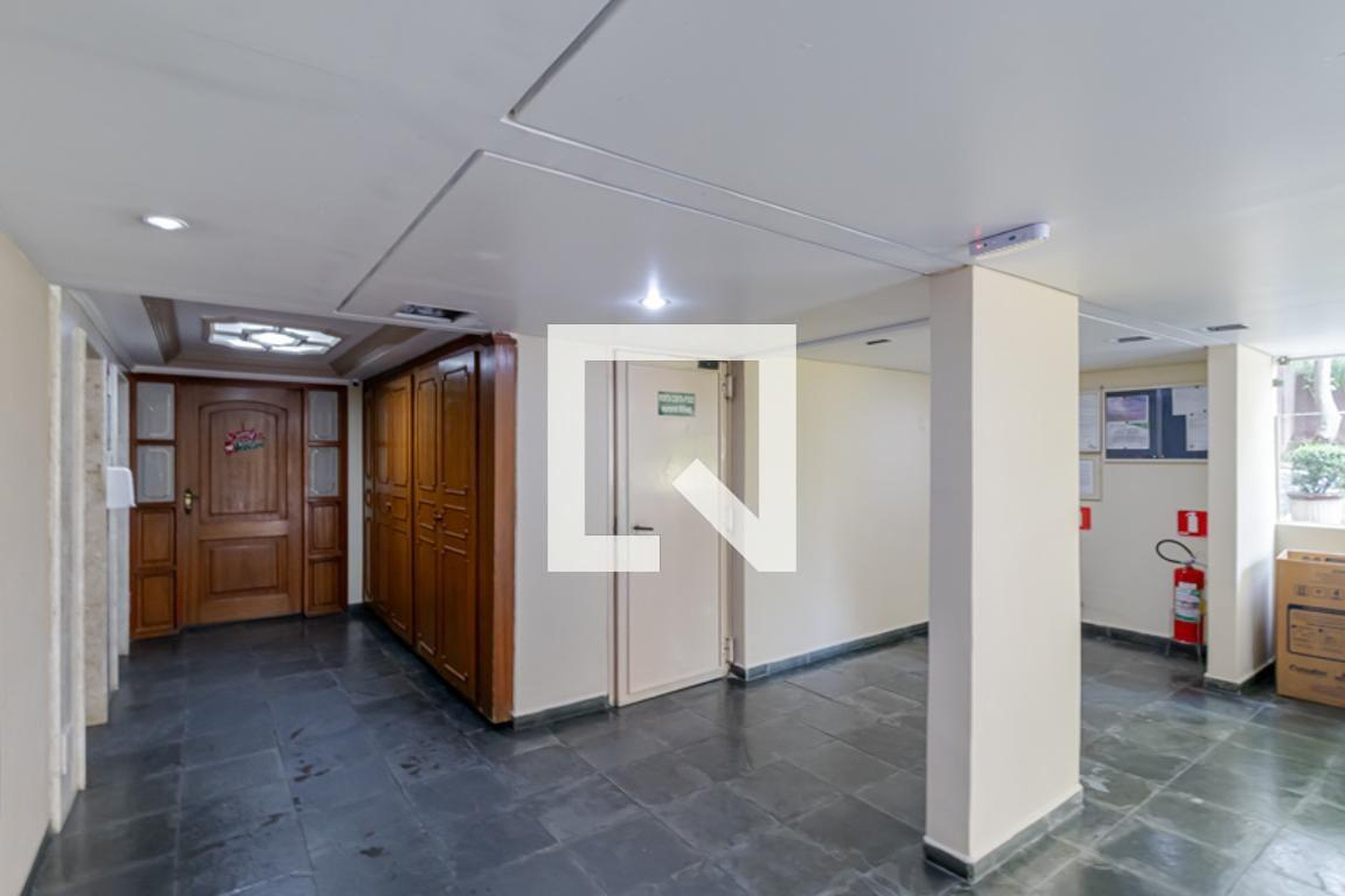 Hall de entrada - Conjunto Residencial Jardim Celeste V