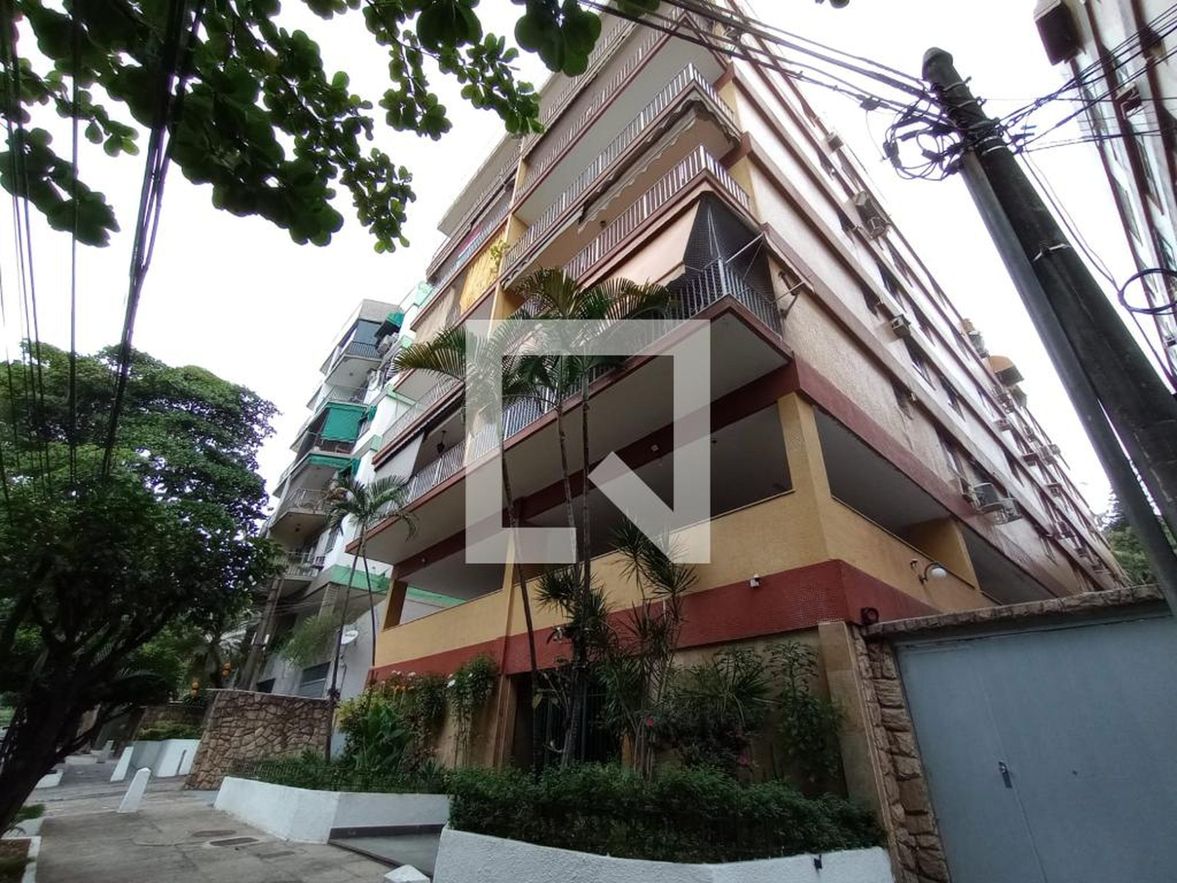 Fachada Edifício Cristine